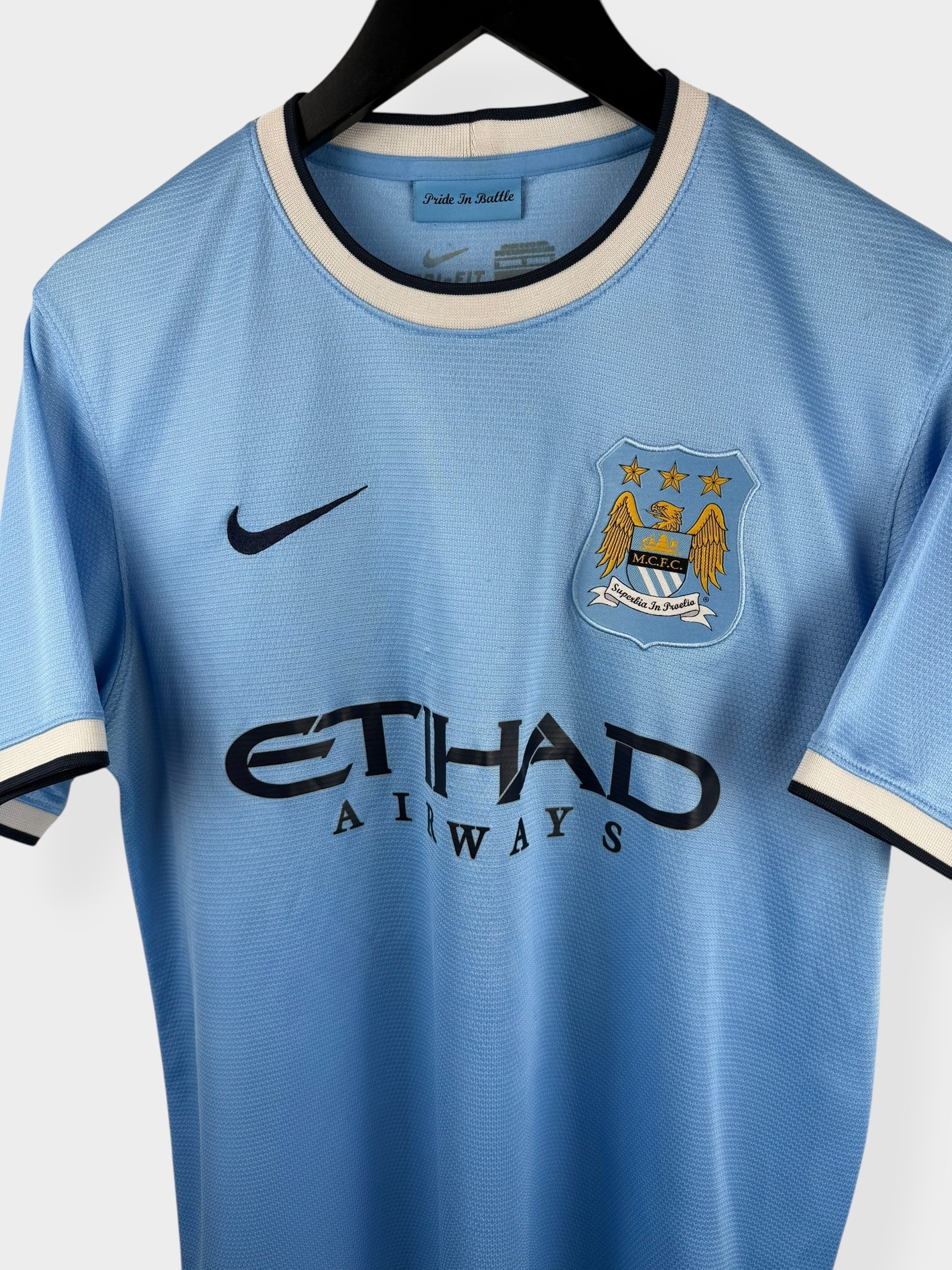 2013-14 MANCHESTER CITY THUISSHIRT AGÜERO #16 M