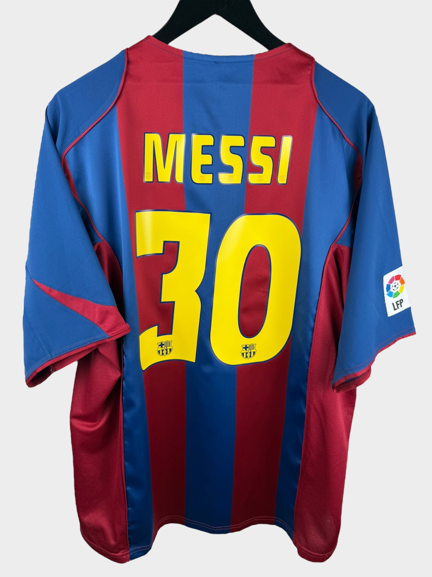 2004-05 BARCELONA HOME SHIRT MESSI #30 XL - Authentic Football Club