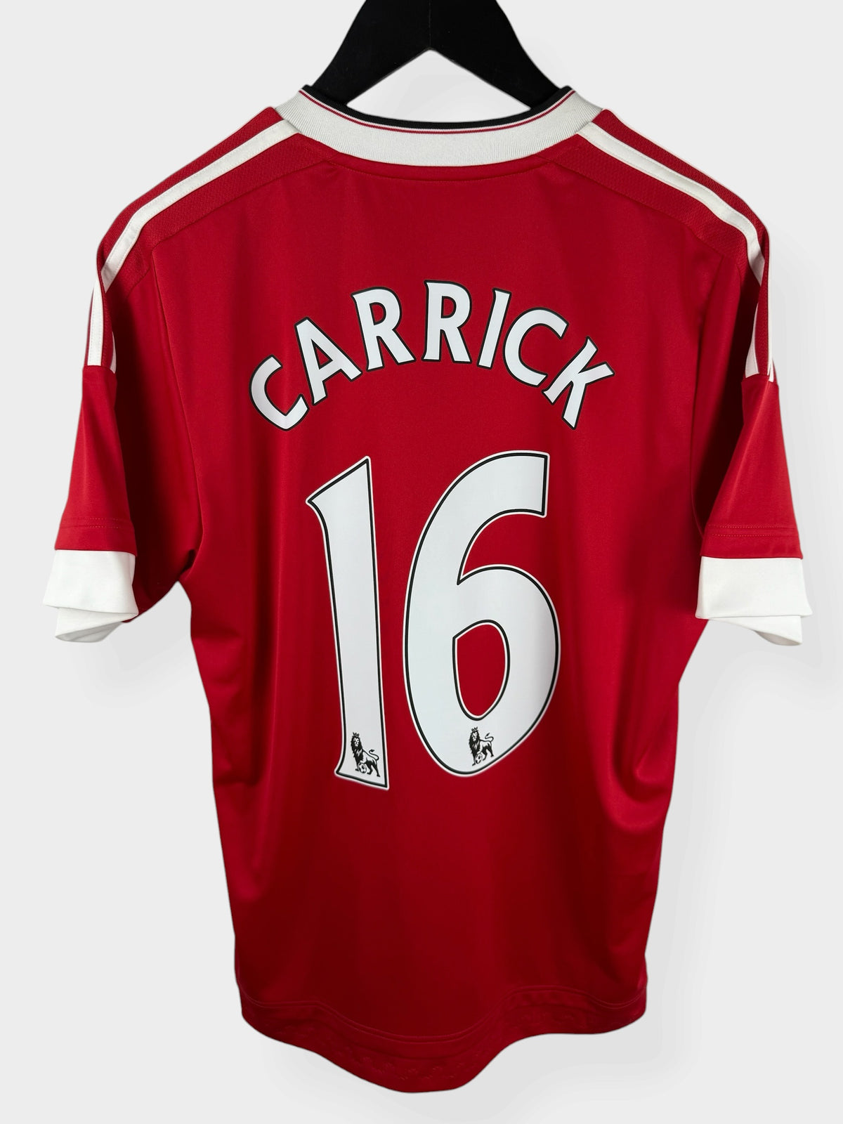 2015-16 MANCHESTER UNITED HOME SHIRT CARRICK #16 M - Authentic Football Club