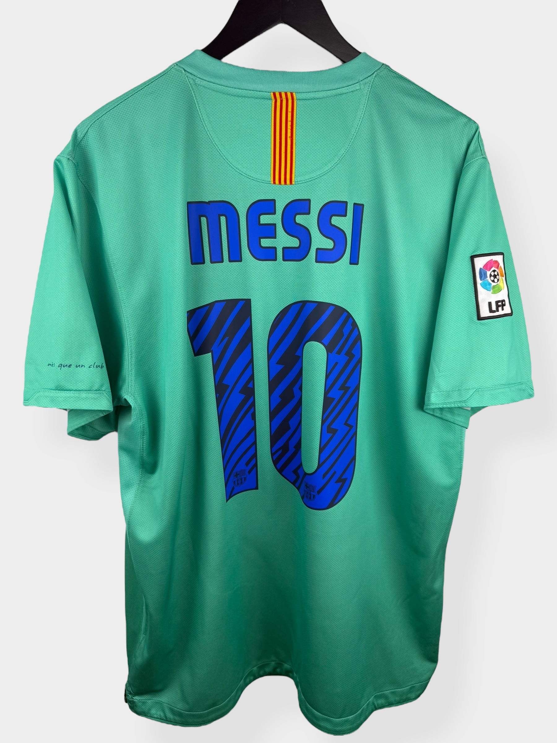 2010-11 BARCELONA AWAY SHIRT MESSI #10 XL