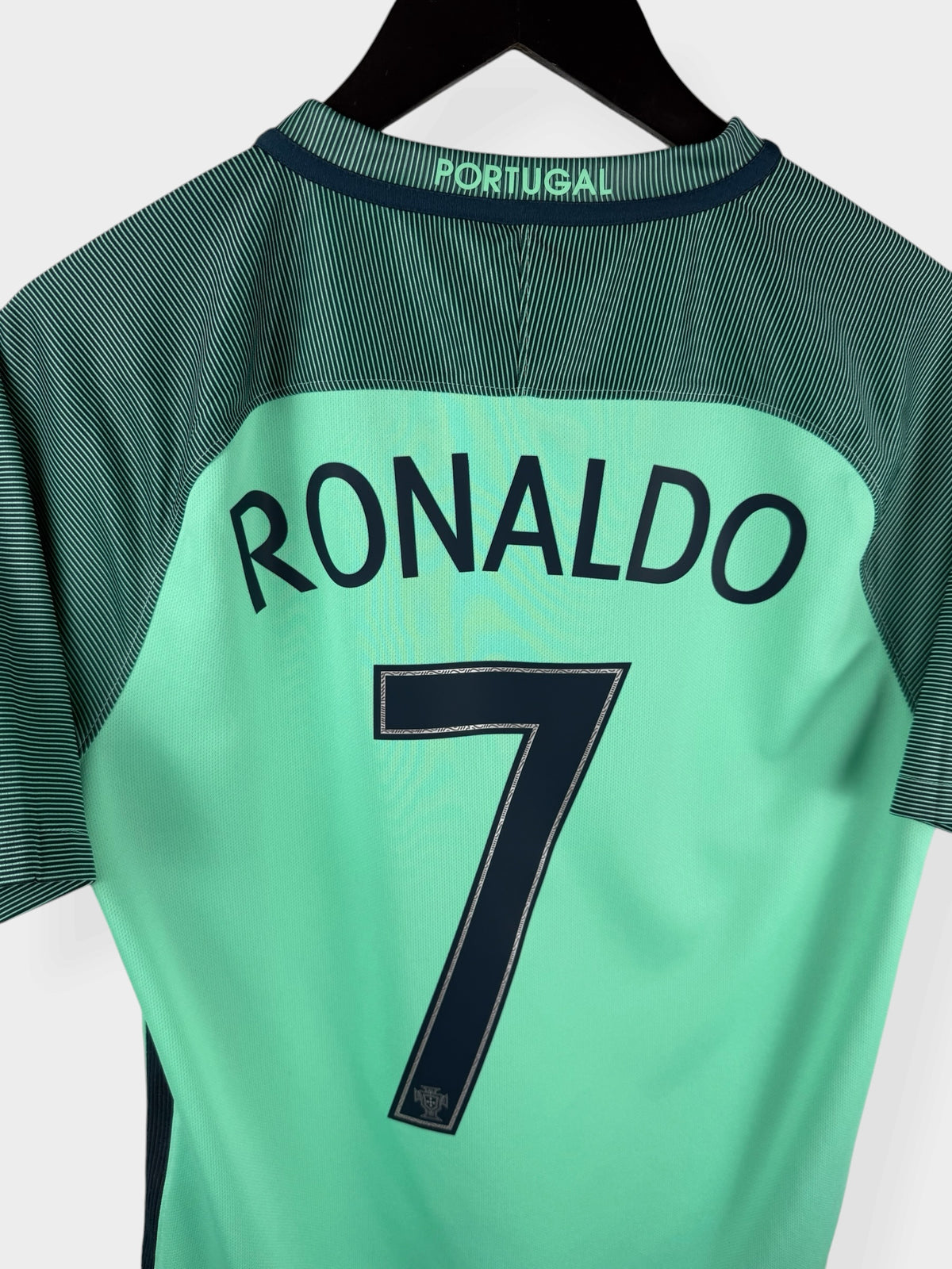2016-17 PORTUGAL AWAY SHIRT RONALDO #7 S - Authentic Football Club