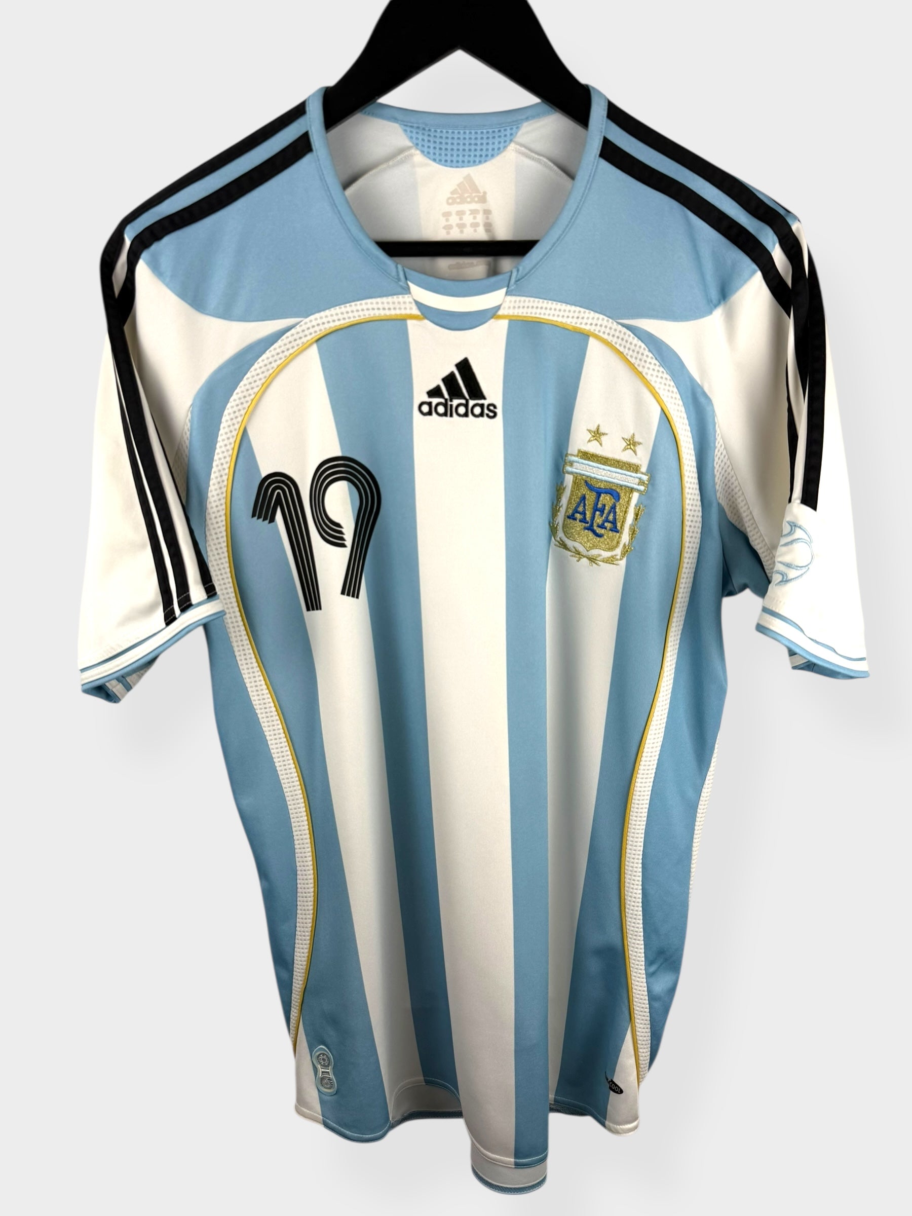 2006-07 ARGENTINA HOME SHIRT MESSI #19 M - Authentic Football Club