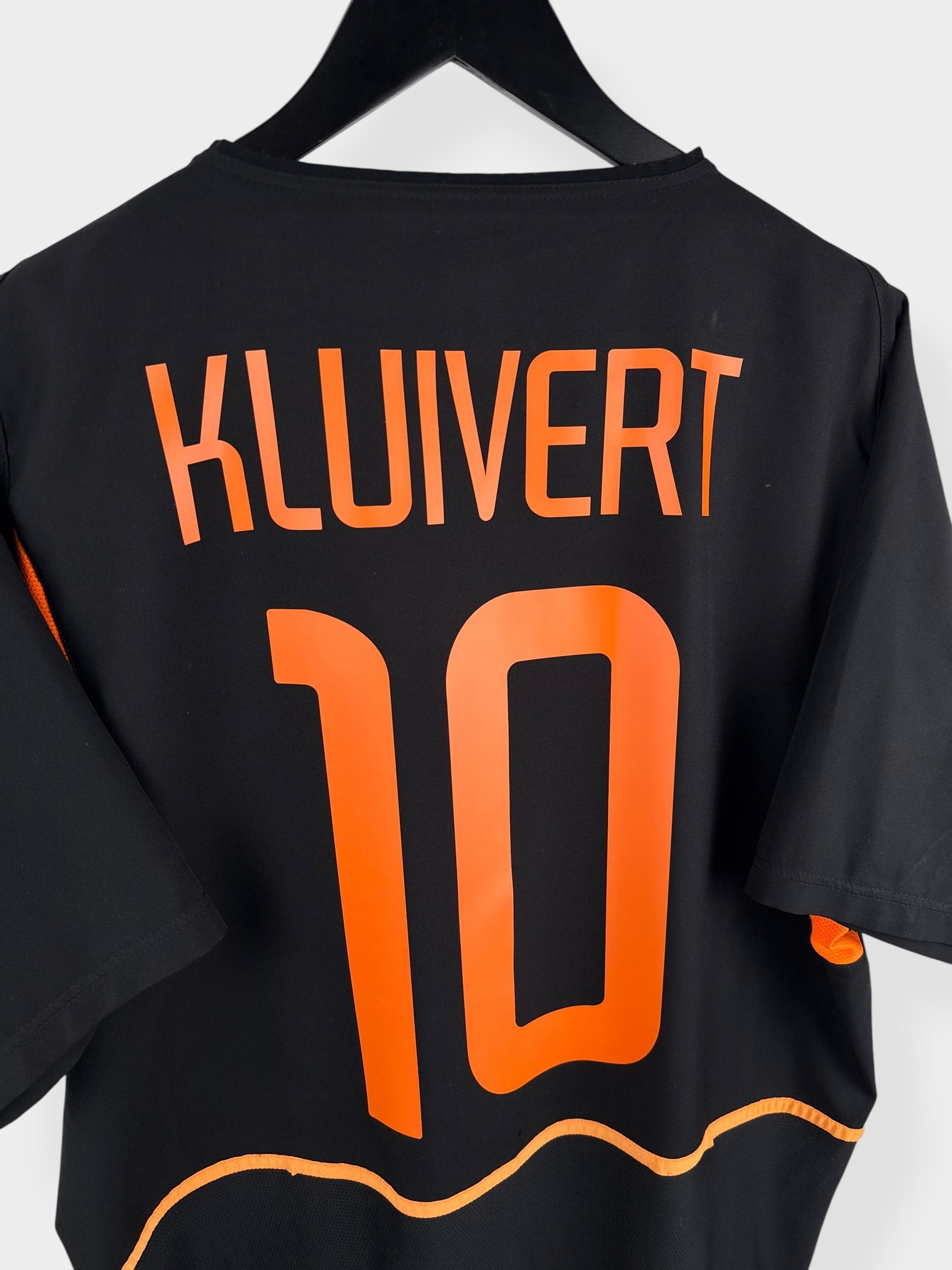 2002-04 NETHERLANDS AWAY SHIRT KLUIVERT #10 L - Authentic Football Club