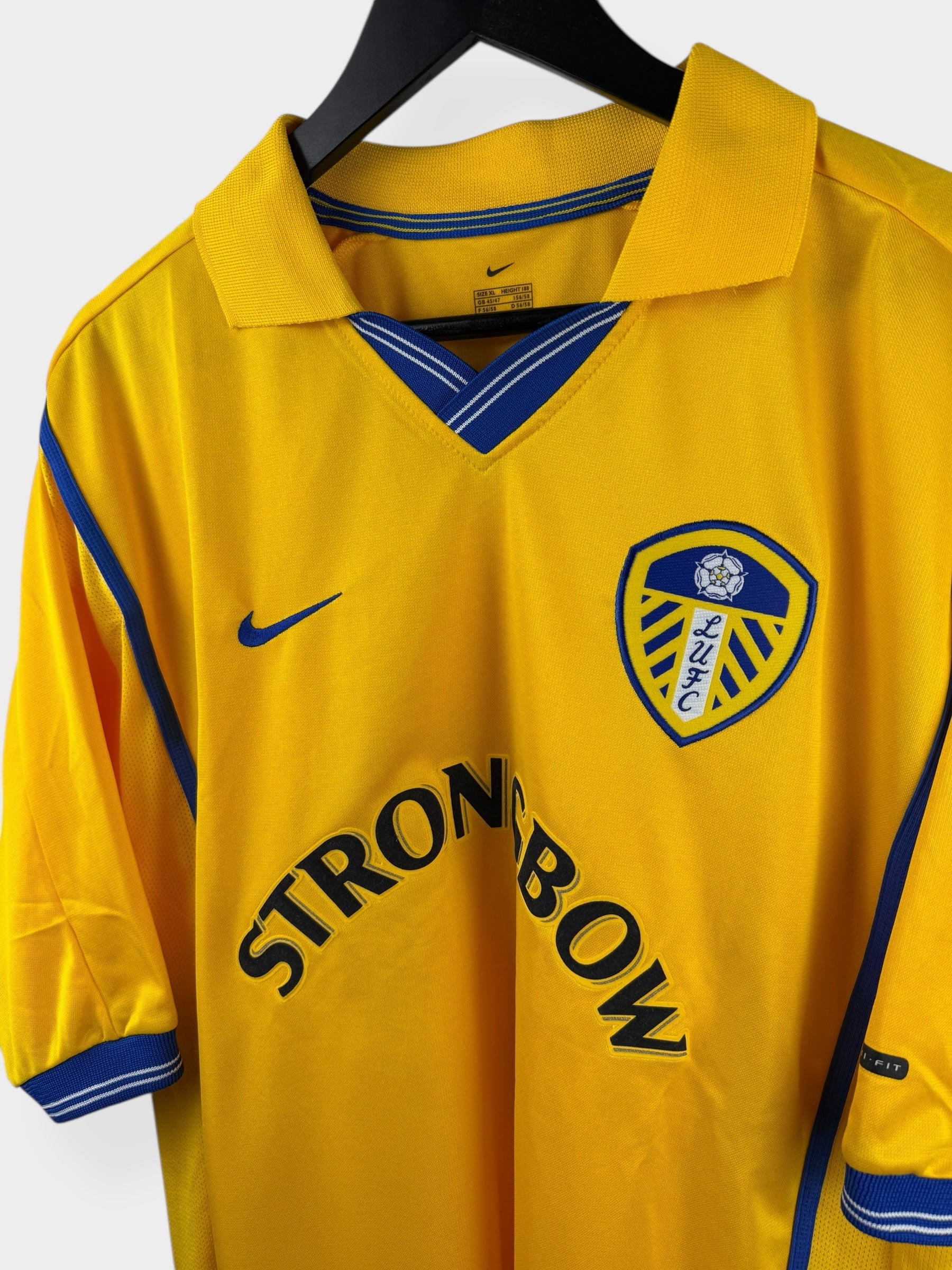 2000-02 LEEDS UNITED UITSHIRT FERDINAND #29 XL