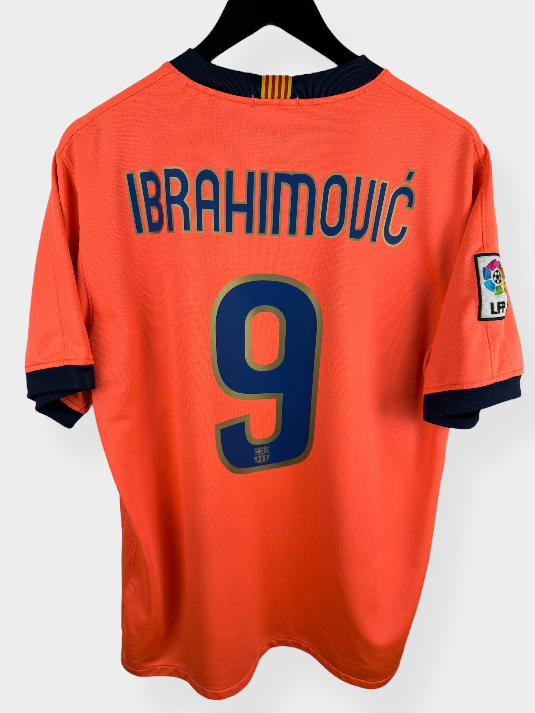 2009-10 BARCELONA AWAY SHIRT IBRAHIMOVIC #9 L - Authentic Football Club