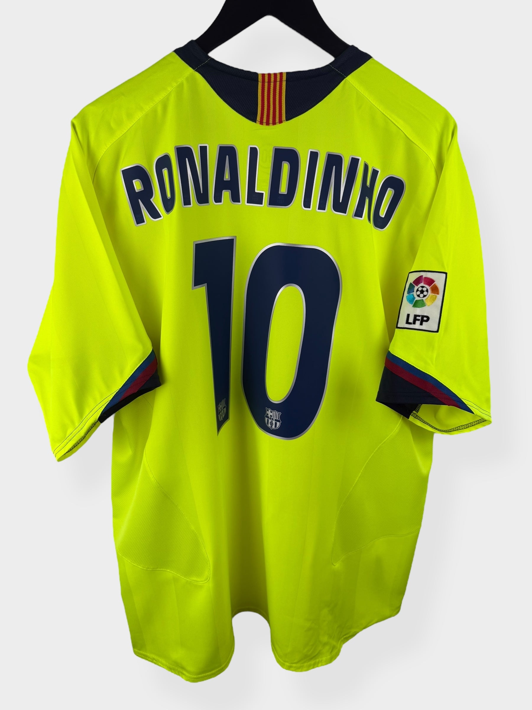 2005-06 BARCELONA AWAY SHIRT RONALDINHO #10 XL - Authentic Football Club