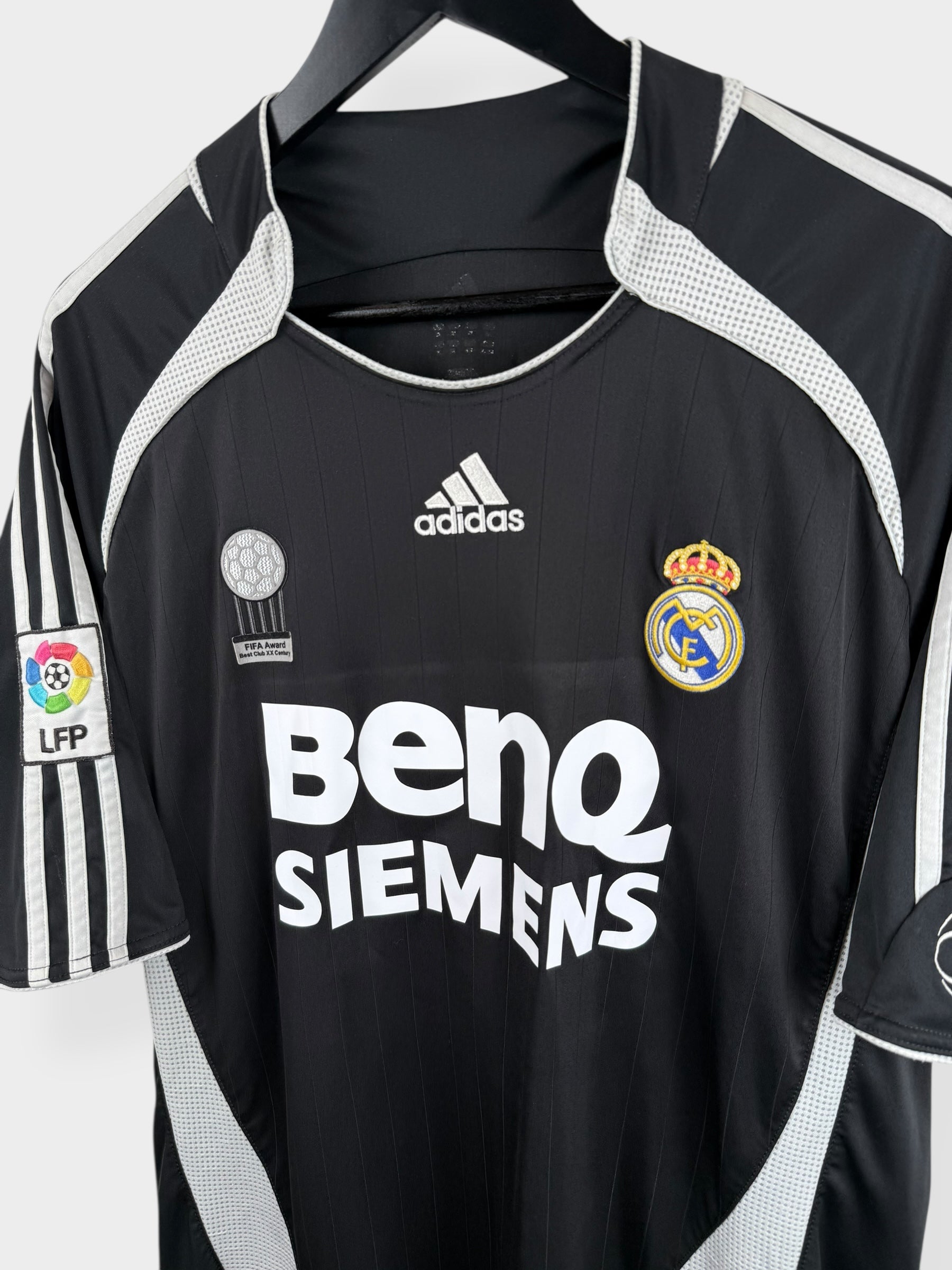 2006-07 REAL MADRID AWAY SHIRT BECKHAM #23 XL - Authentic Football Club