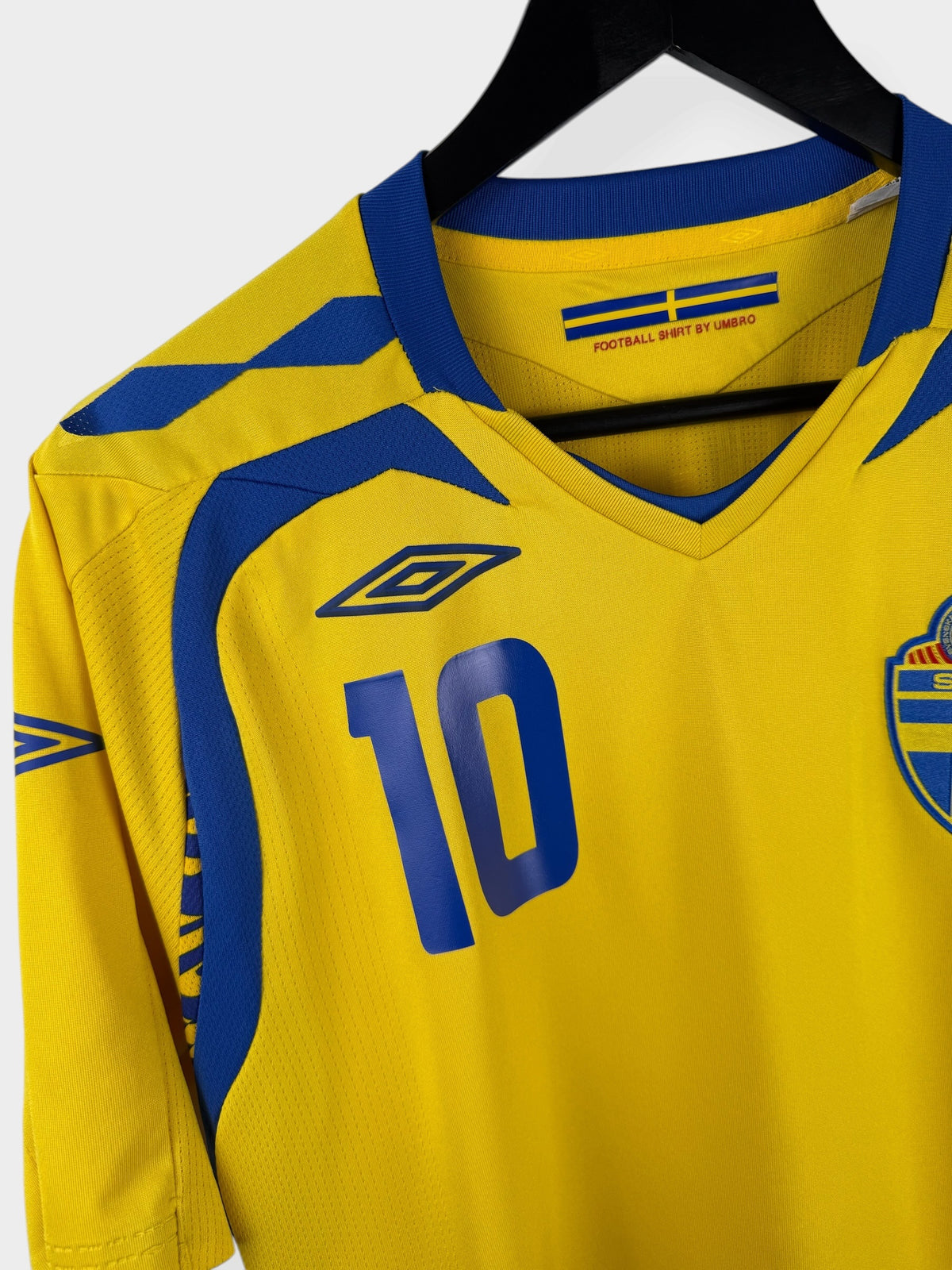 2007-08 SWEDEN HOME SHIRT IBRAHIMOVIC #10 M - Authentic Football Club