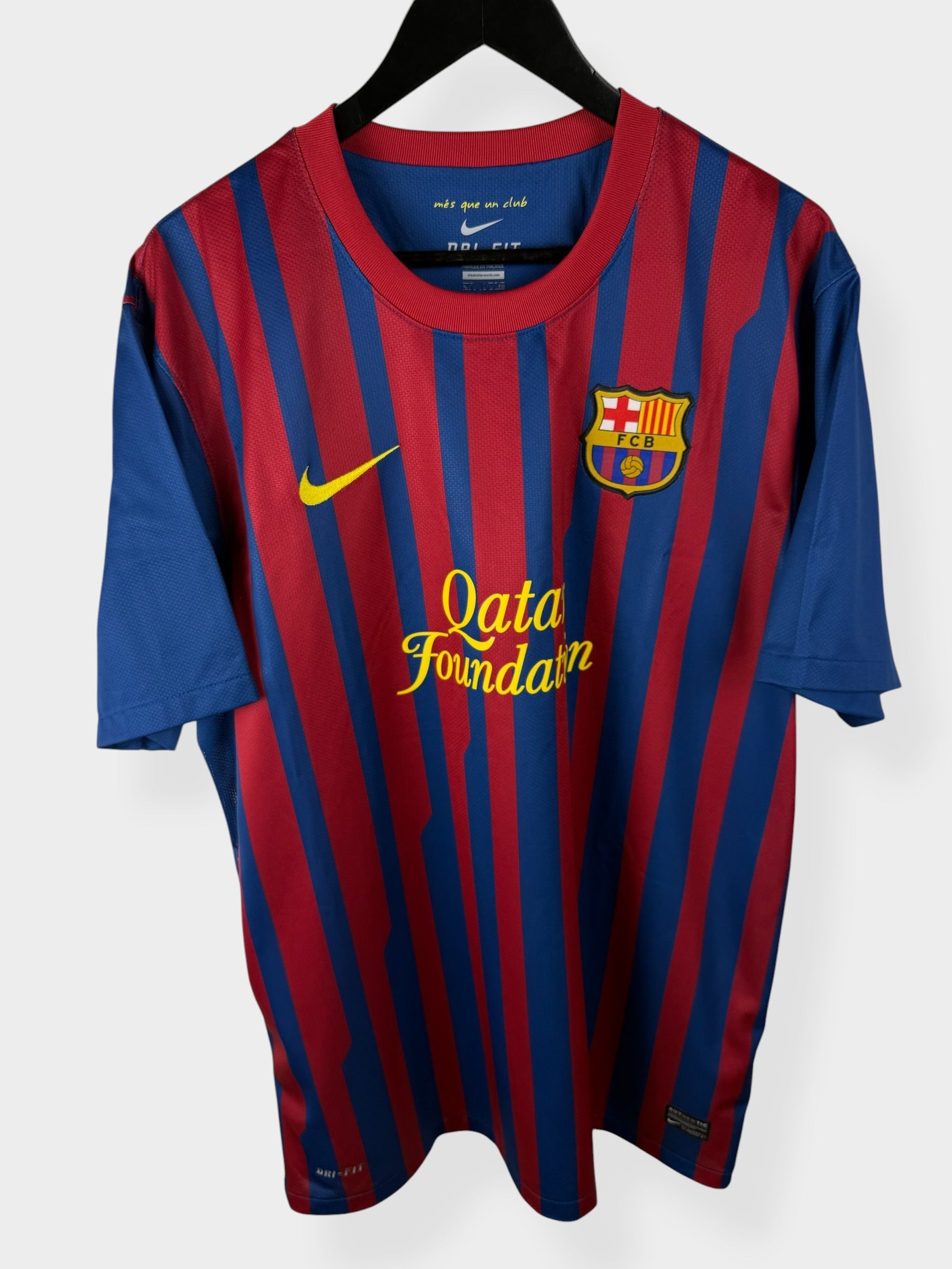 2011-12 BARCELONA HOME SHIRT INIESTA #8 XL