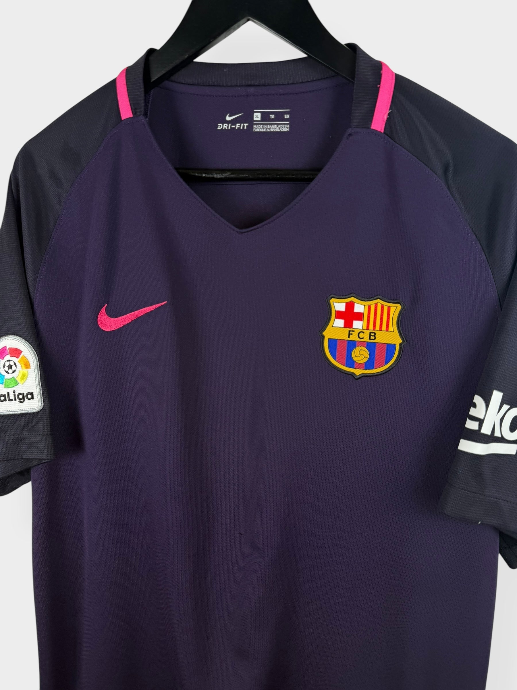 2016-17 BARCELONA UITSHIRT SUAREZ #9 XL