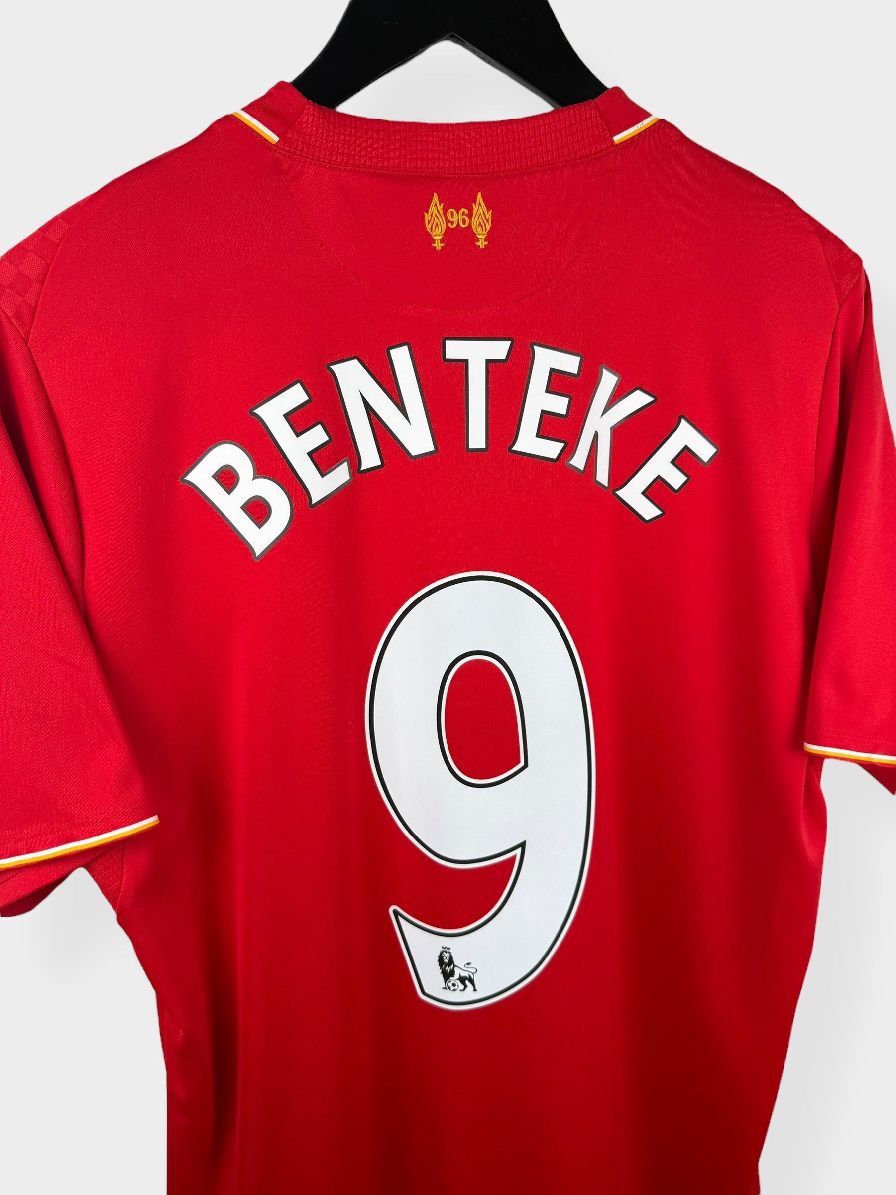 2015-16 LIVERPOOL THUISSHIRT BENTEKE #9 M