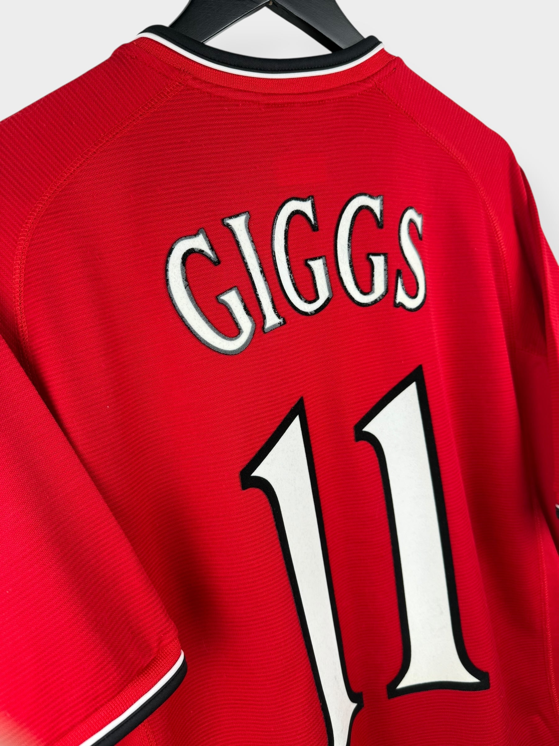 2000-2002 MANCHESTER UNITED HOME SHIRT GIGGS #11 L