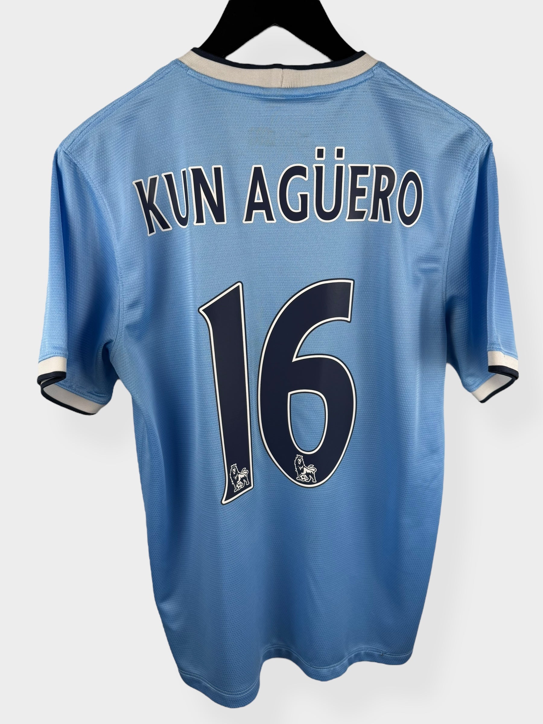 2013-14 MANCHESTER CITY THUISSHIRT AGÜERO #16 M