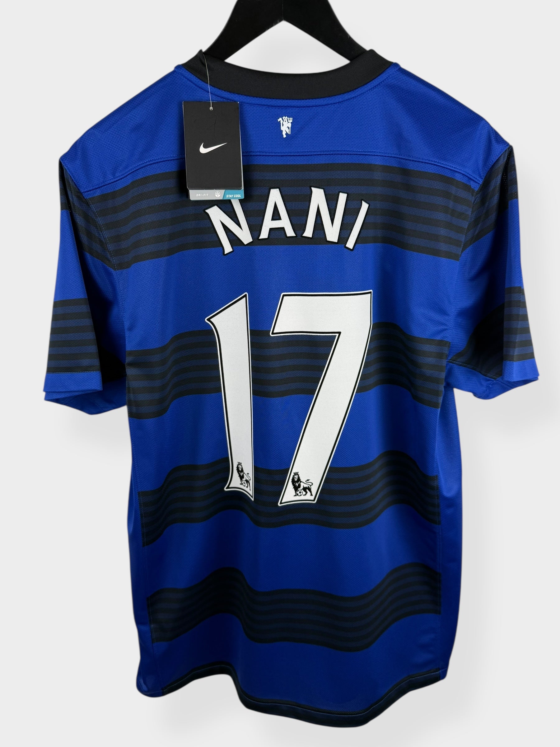2011-13 MANCHESTER UNITED AWAY SHIRT NANI #17 L - Authentic Football Club