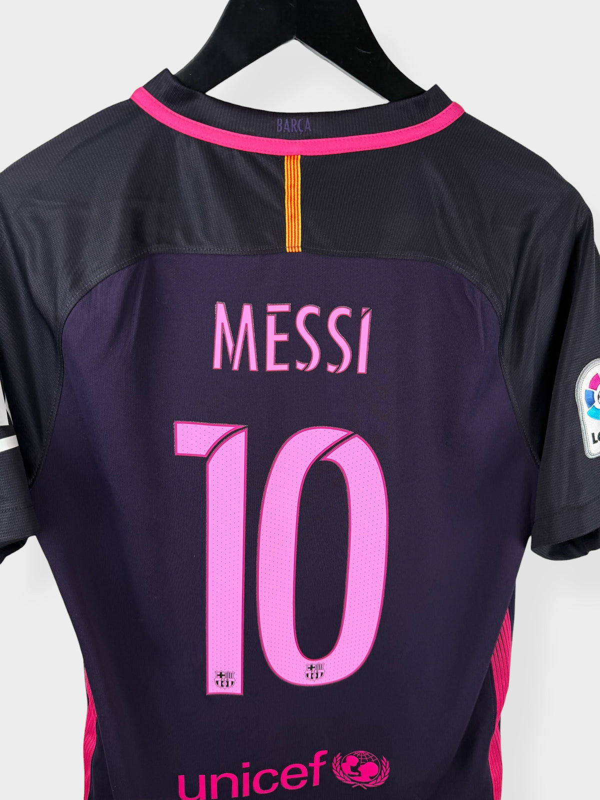2016-17 BARCELONA AWAY SHIRT MESSI #10 S