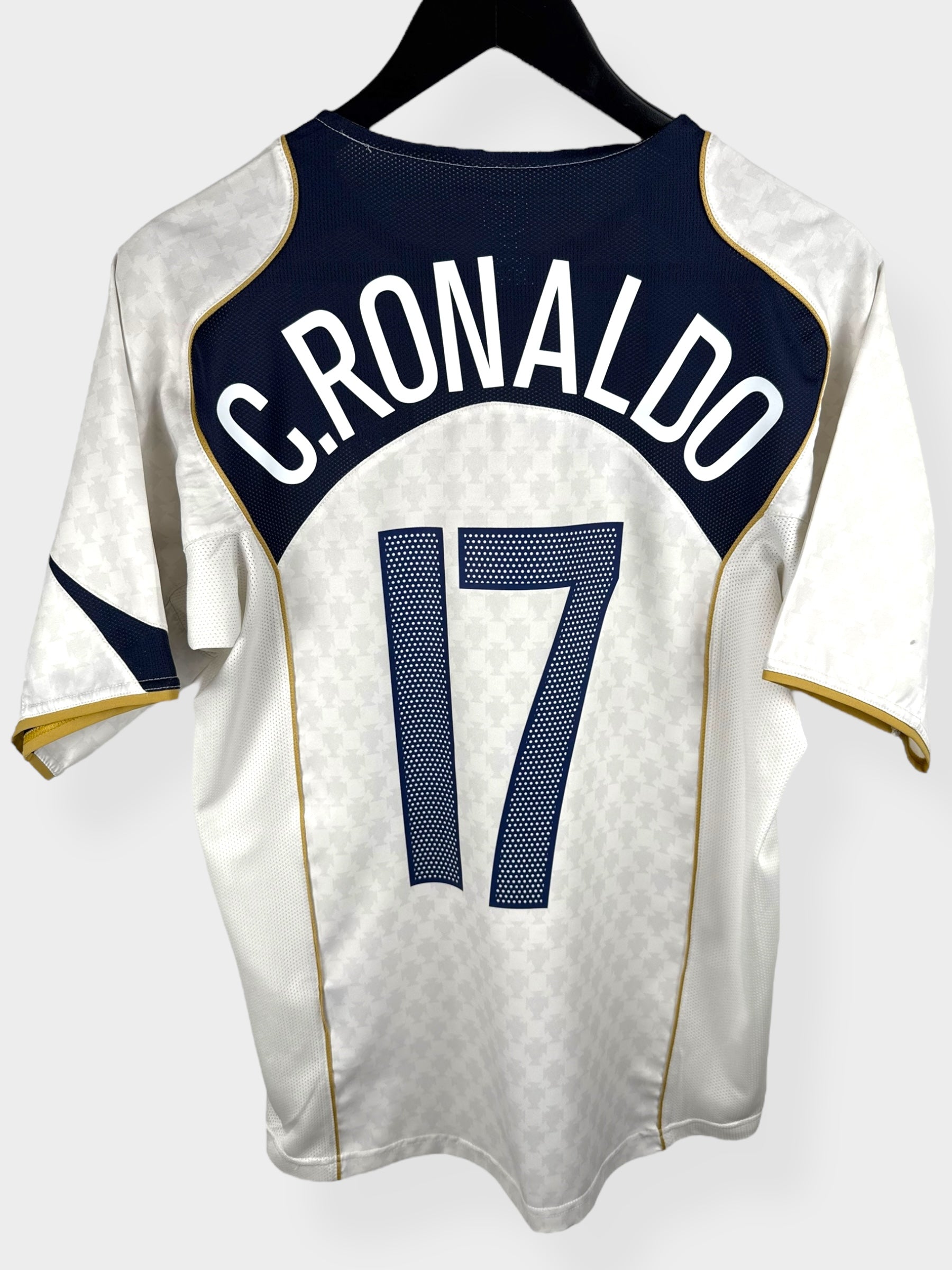 2004-06 PORTUGAL AWAY SHIRT RONALDO #17 S - Authentic Football Club