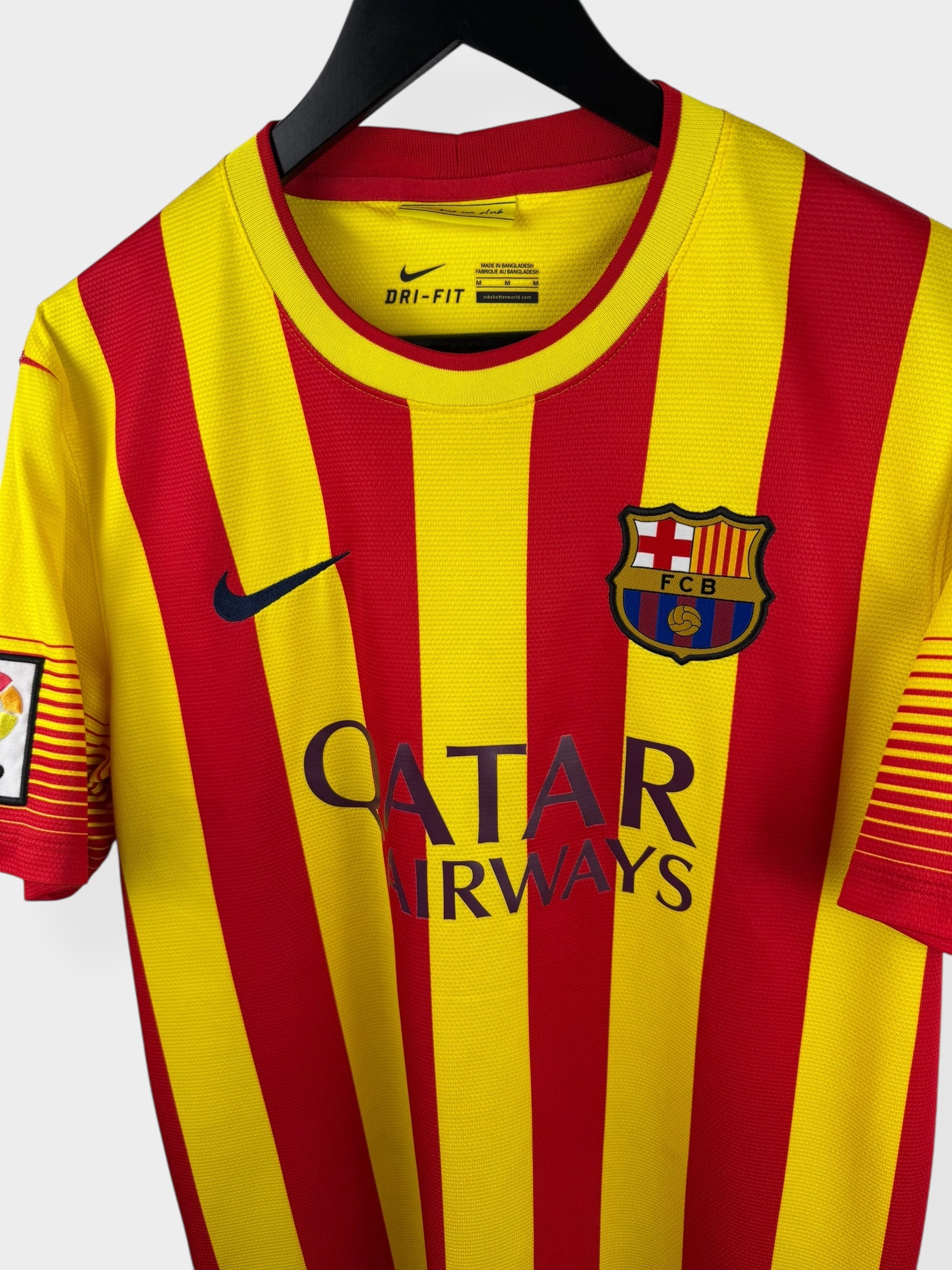 2013-14 BARCELONA AWAY SHIRT INIESTA #8 M - Authentic Football Club