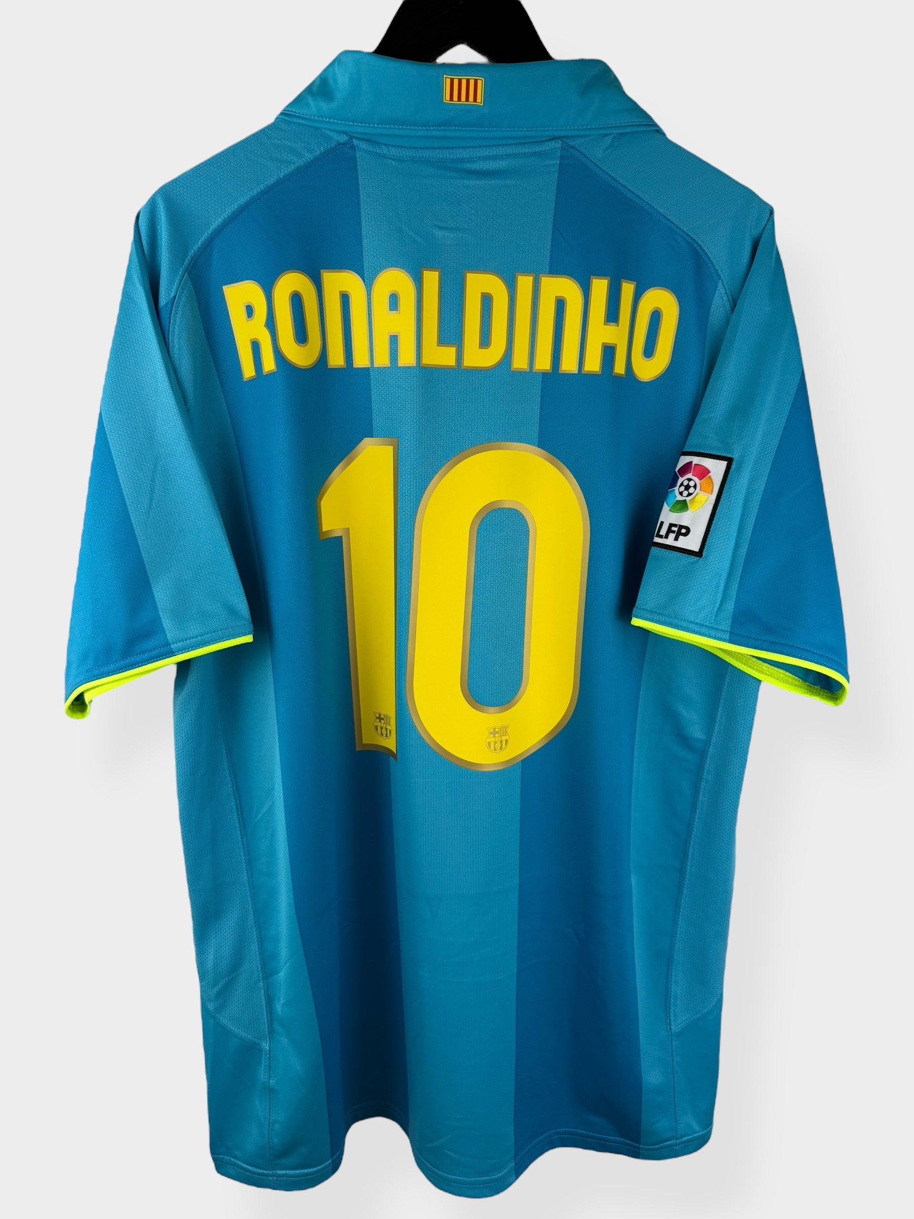2007-08 BARCELONA UITSHIRT RONALDINHO #10 XL