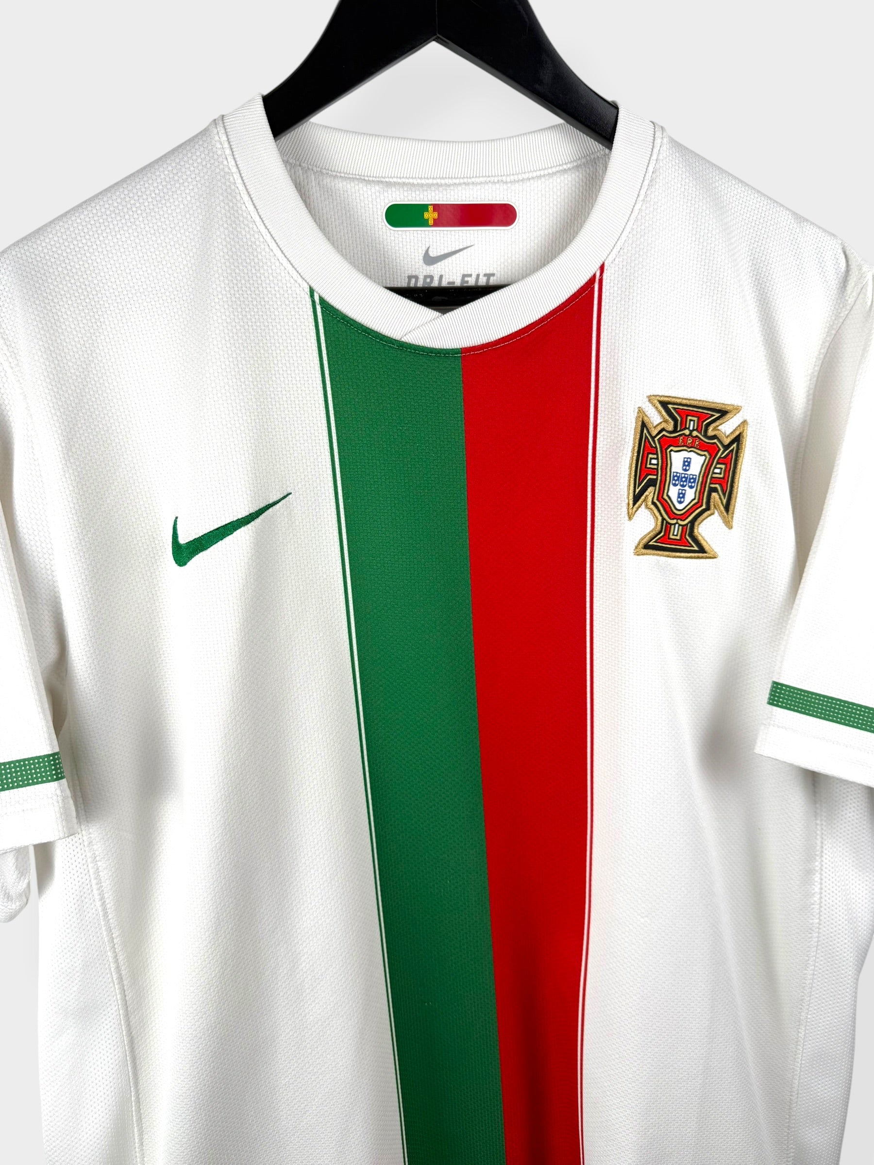 2010-11 PORTUGAL AWAY SHIRT L