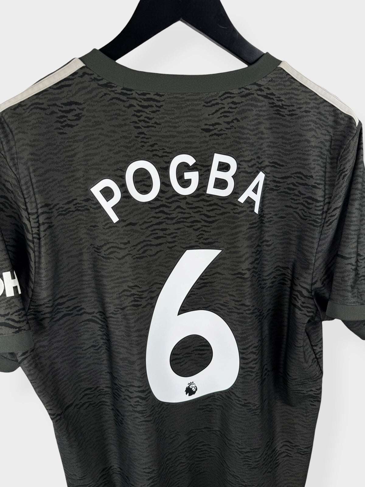 MAILLOT EXTÉRIEUR DE MANCHESTER UNITED 2020-21 POGBA N°6 L