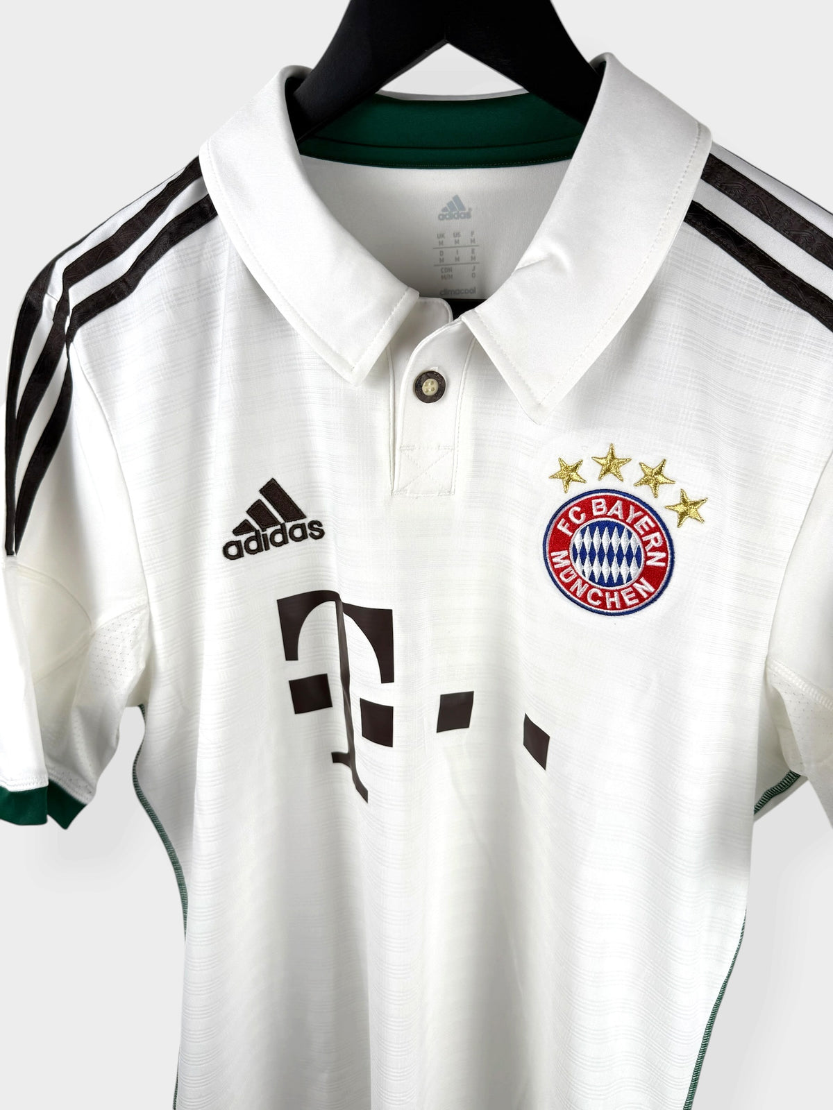 2013-14 BAYERN MUNICH AWAY SHIRT M - Authentic Football Club