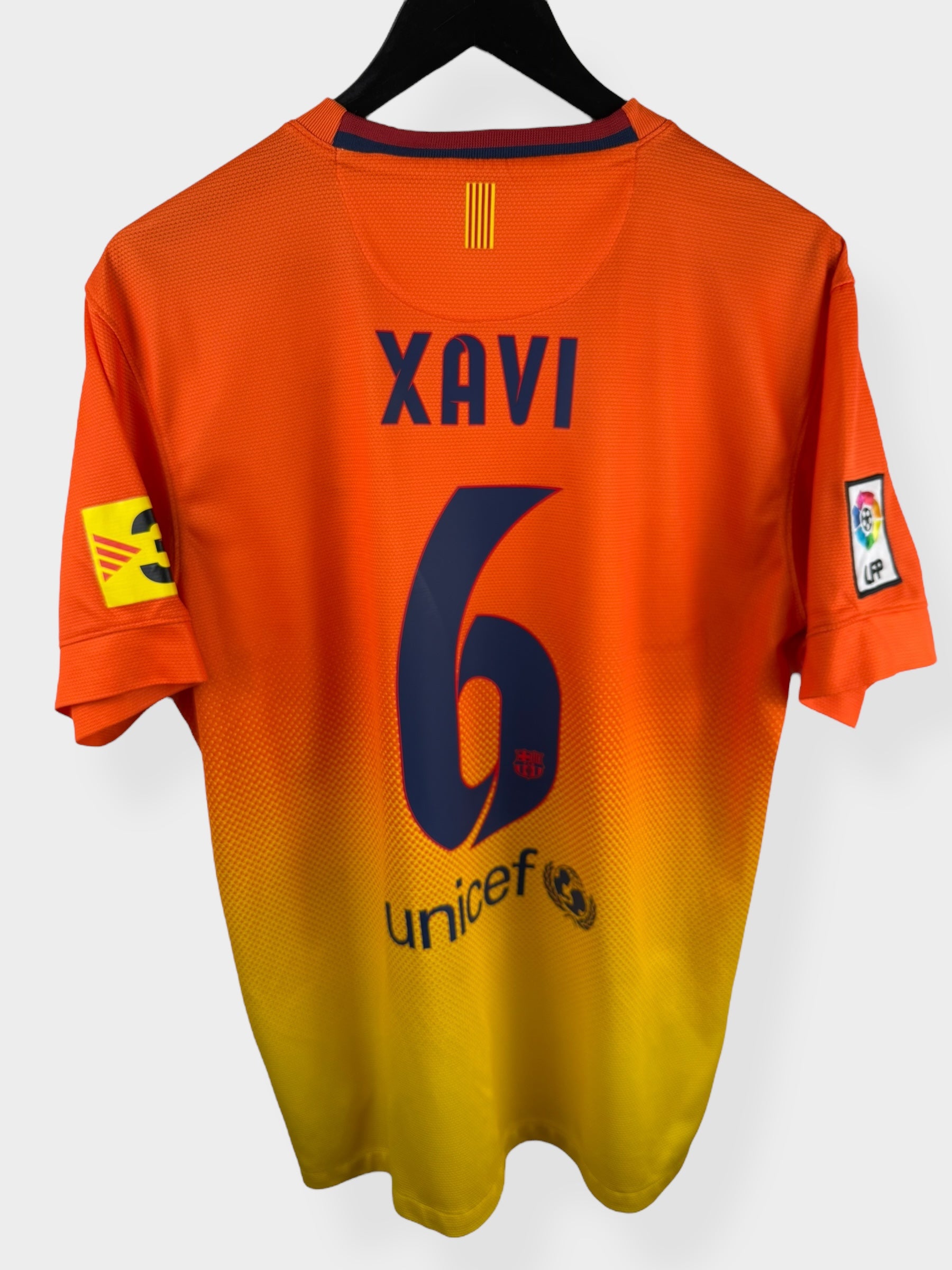 2012-13 BARCELONA AWAY SHIRT XAVI #6 M