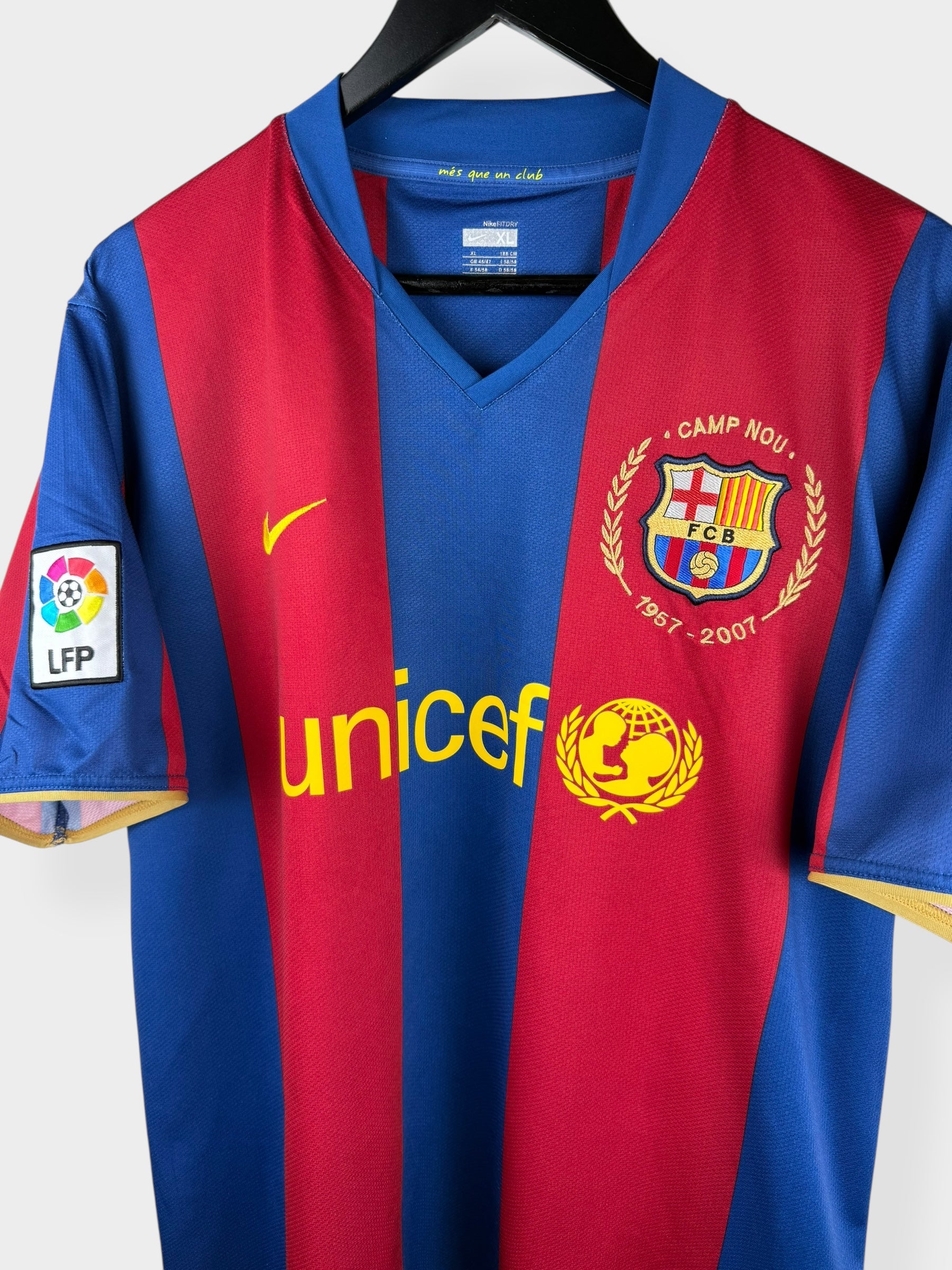 2007-08 BARCELONA HEIMTRIKOT MESSI #19 XL