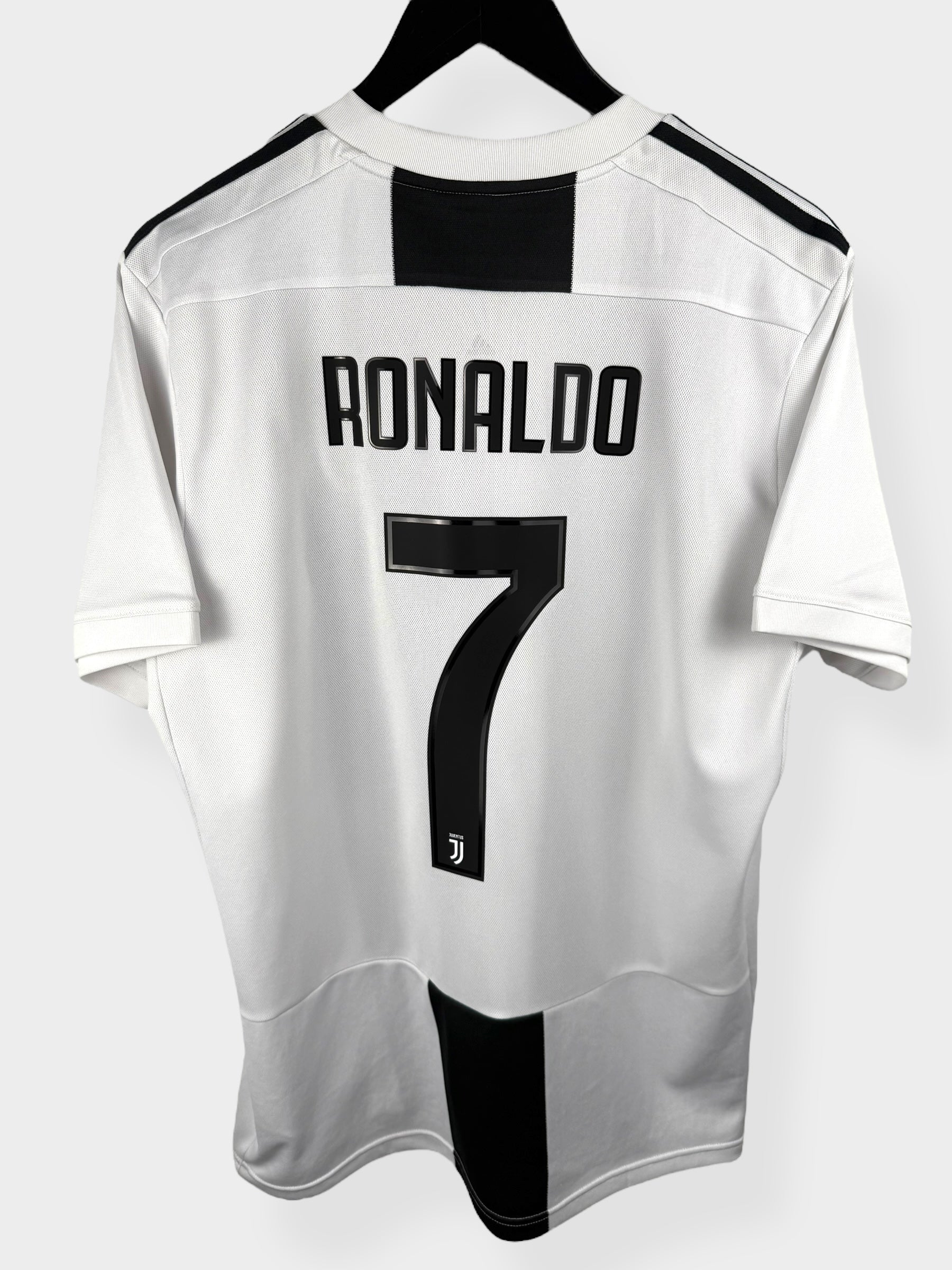 2018-19 JUVENTUS HOME SHIRT RONALDO #7 L