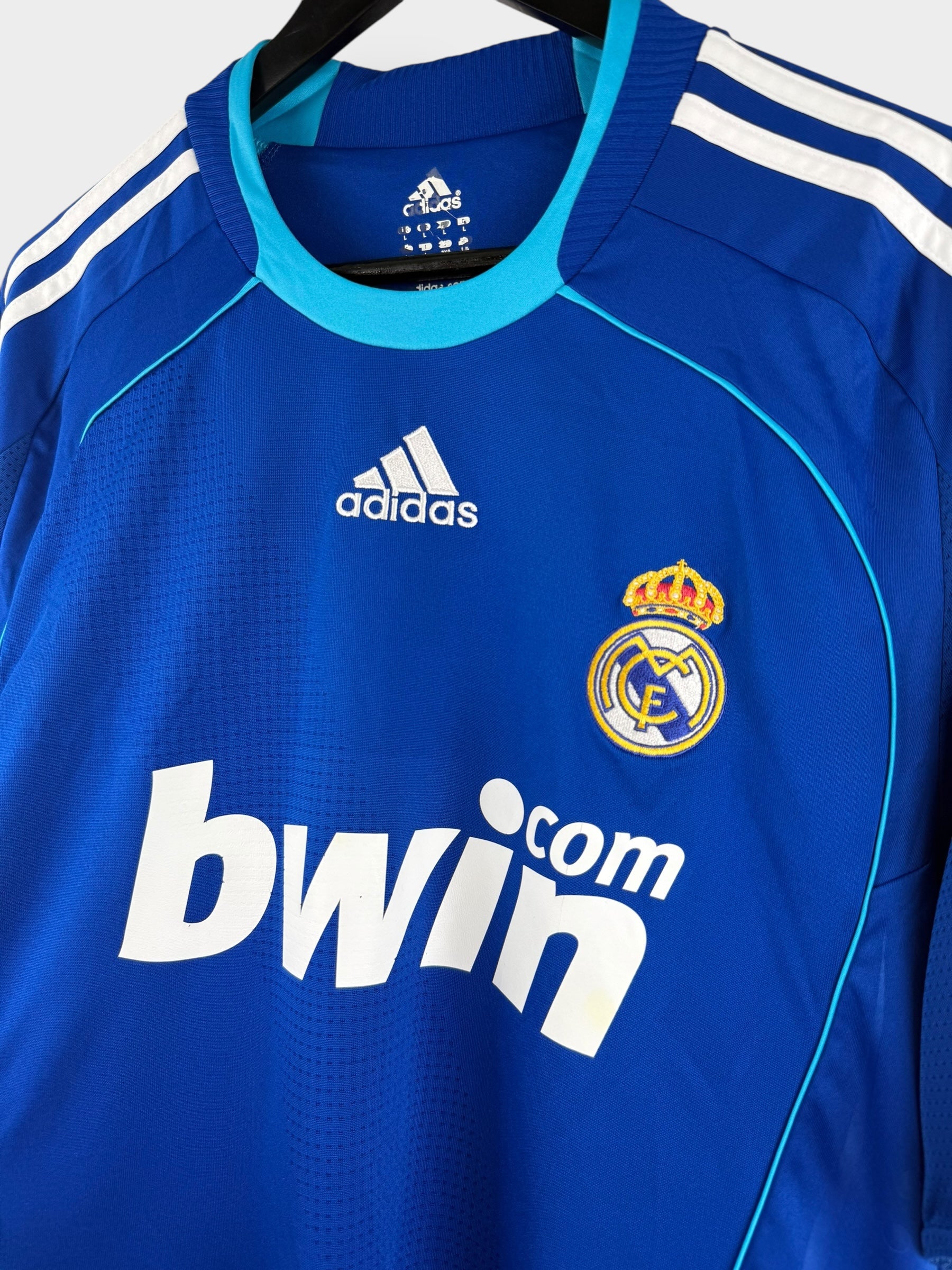2008-09 REAL MADRID AWAY SHIRT V. NISTELROOY #17 L