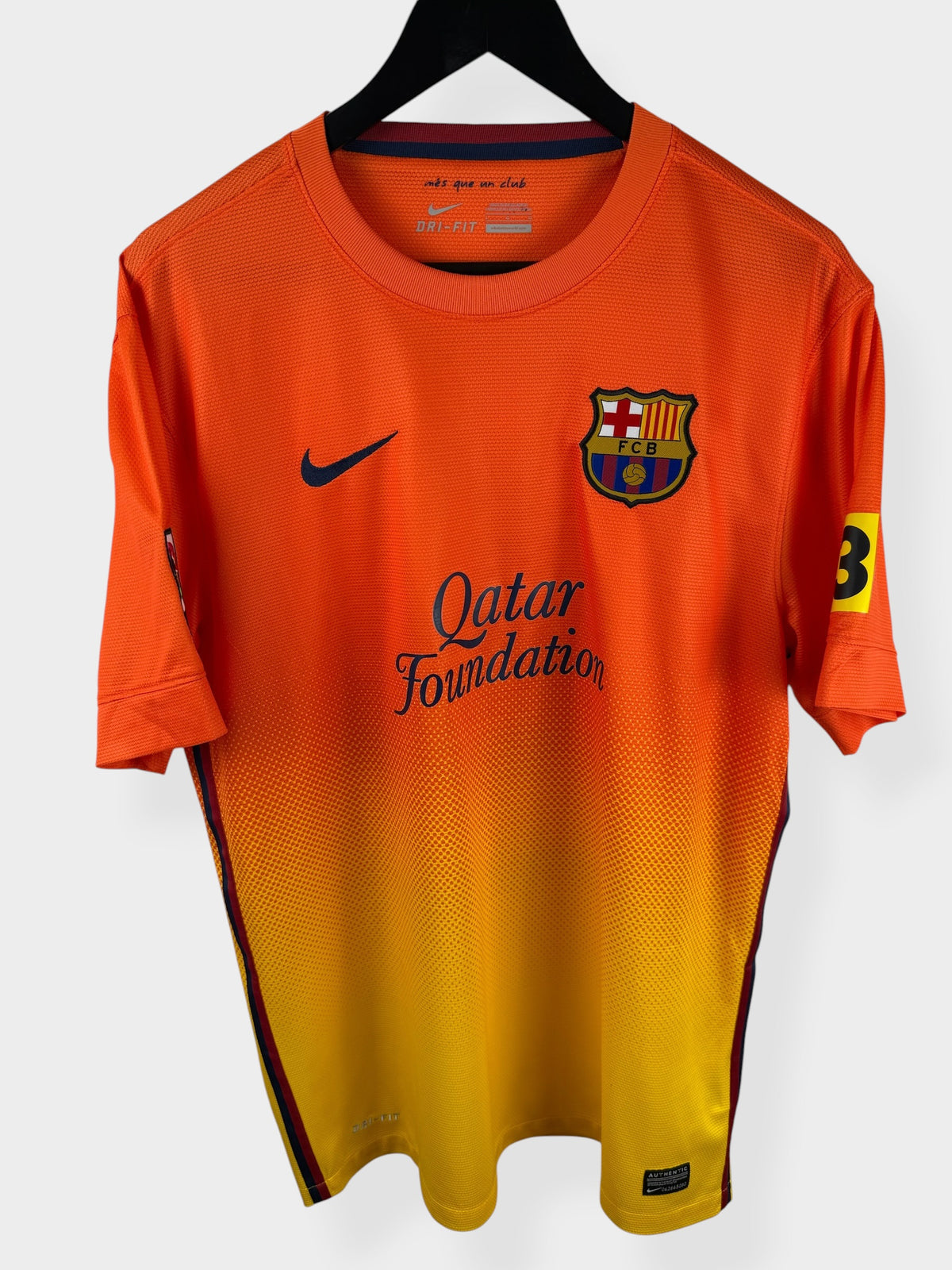 2012-13 BARCELONA AWAY SHIRT XAVI #6 L