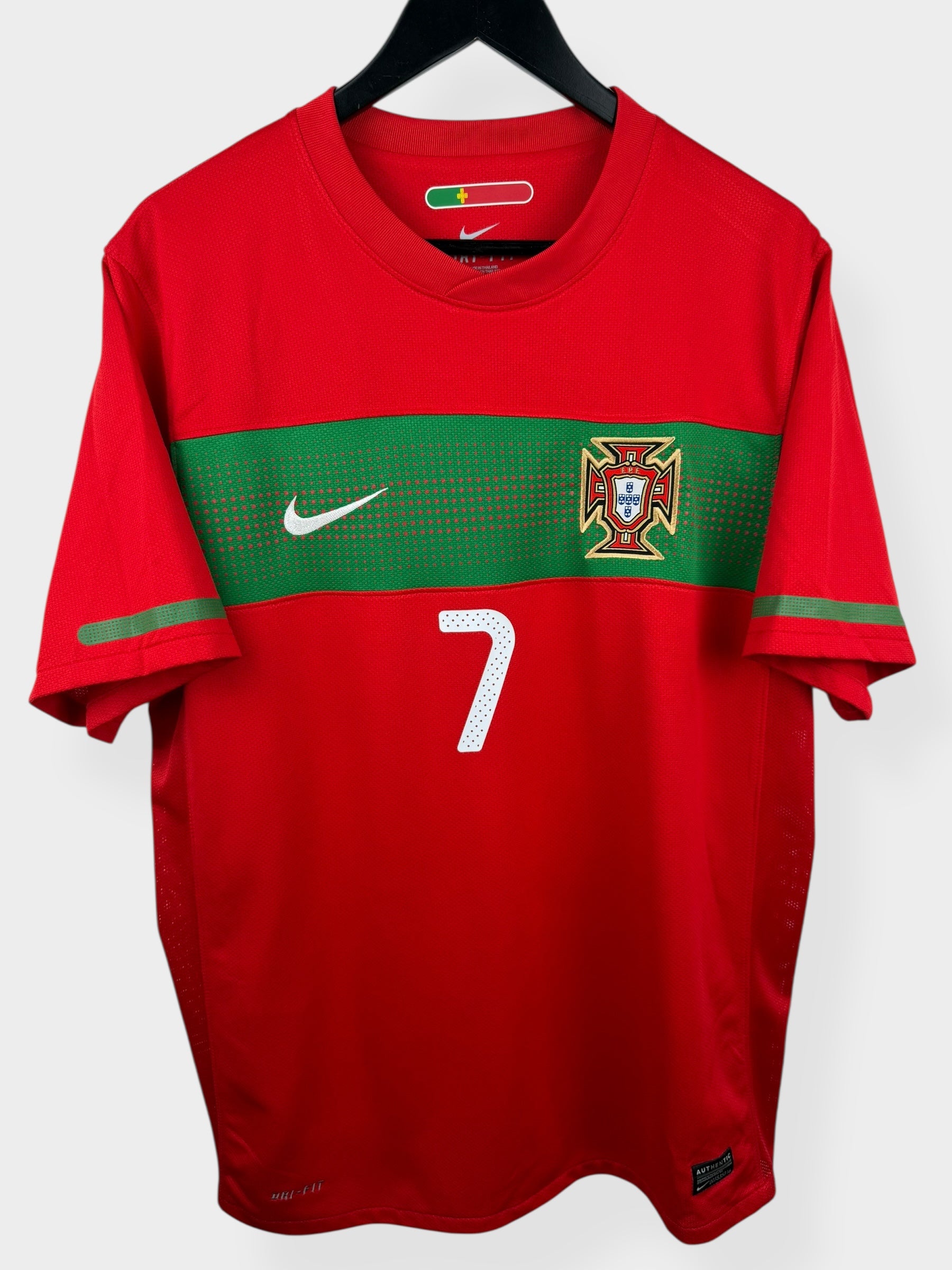 2010-11 PORTUGAL HOME SHIRT RONALDO #7 L