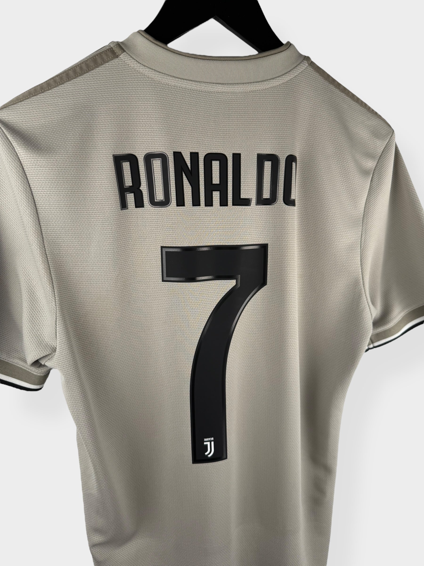 2018-19 JUVENTUS AWAY SHIRT RONALDO #7 M