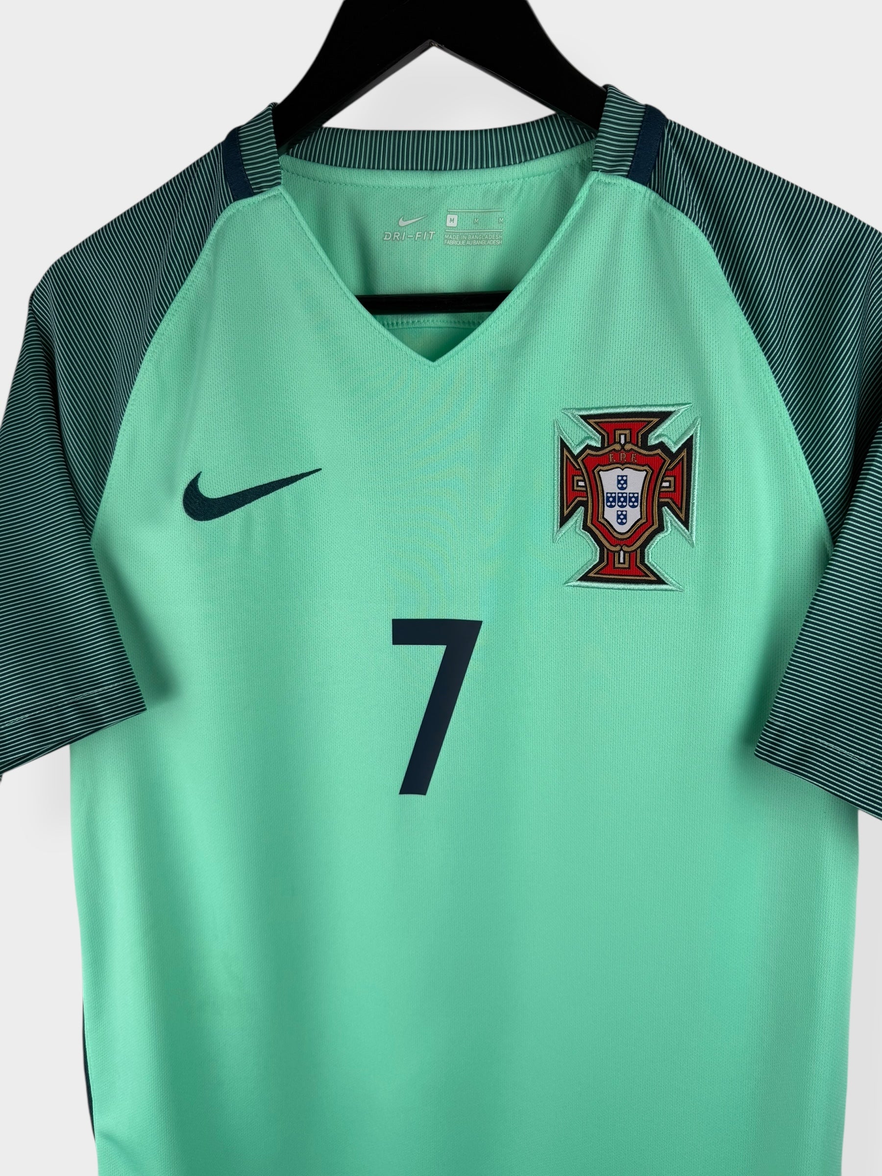 2016-17 PORTUGAL AWAY SHIRT RONALDO #7 M