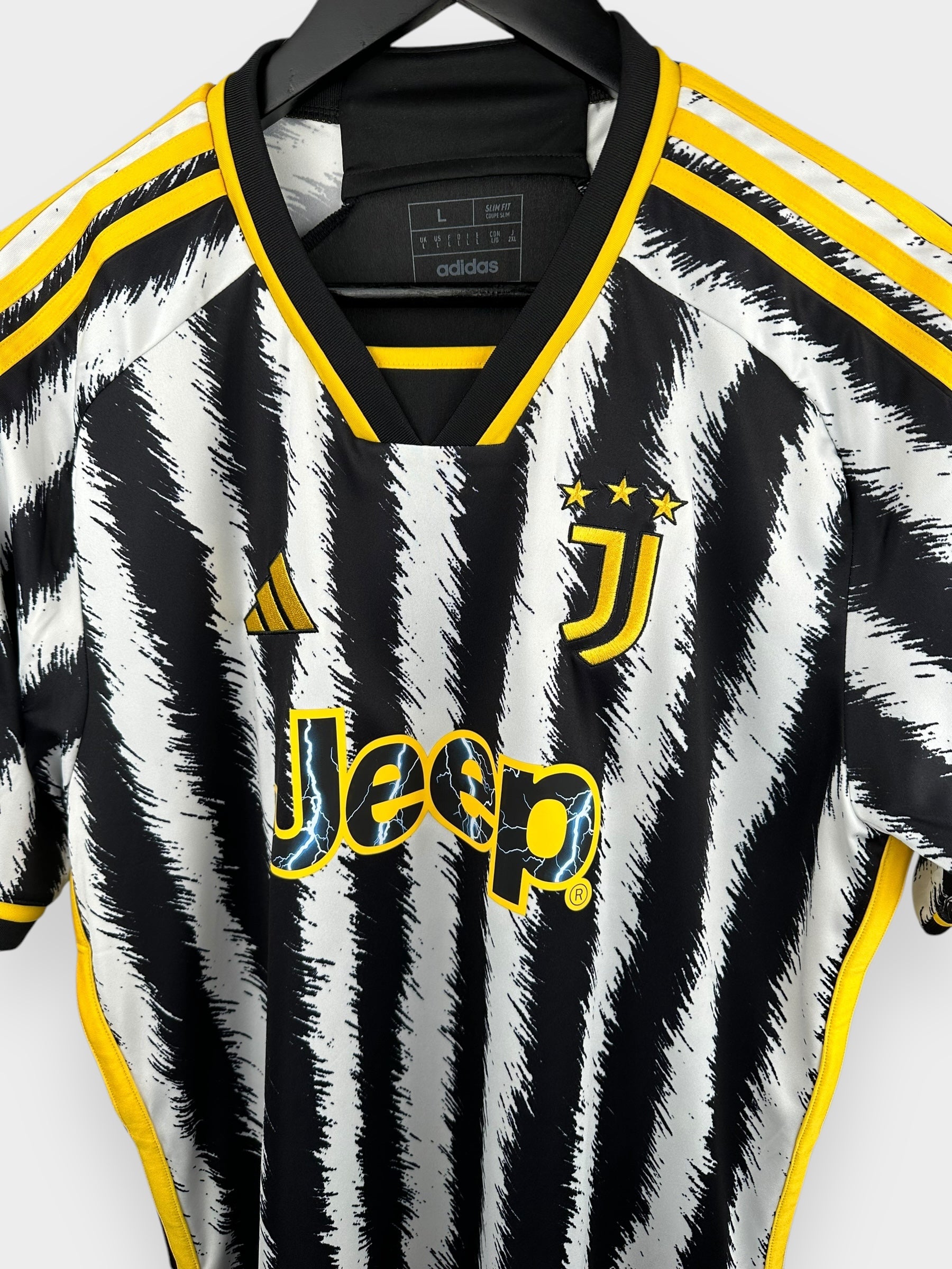 2023-24 JUVENTUS THUISSHIRT L
