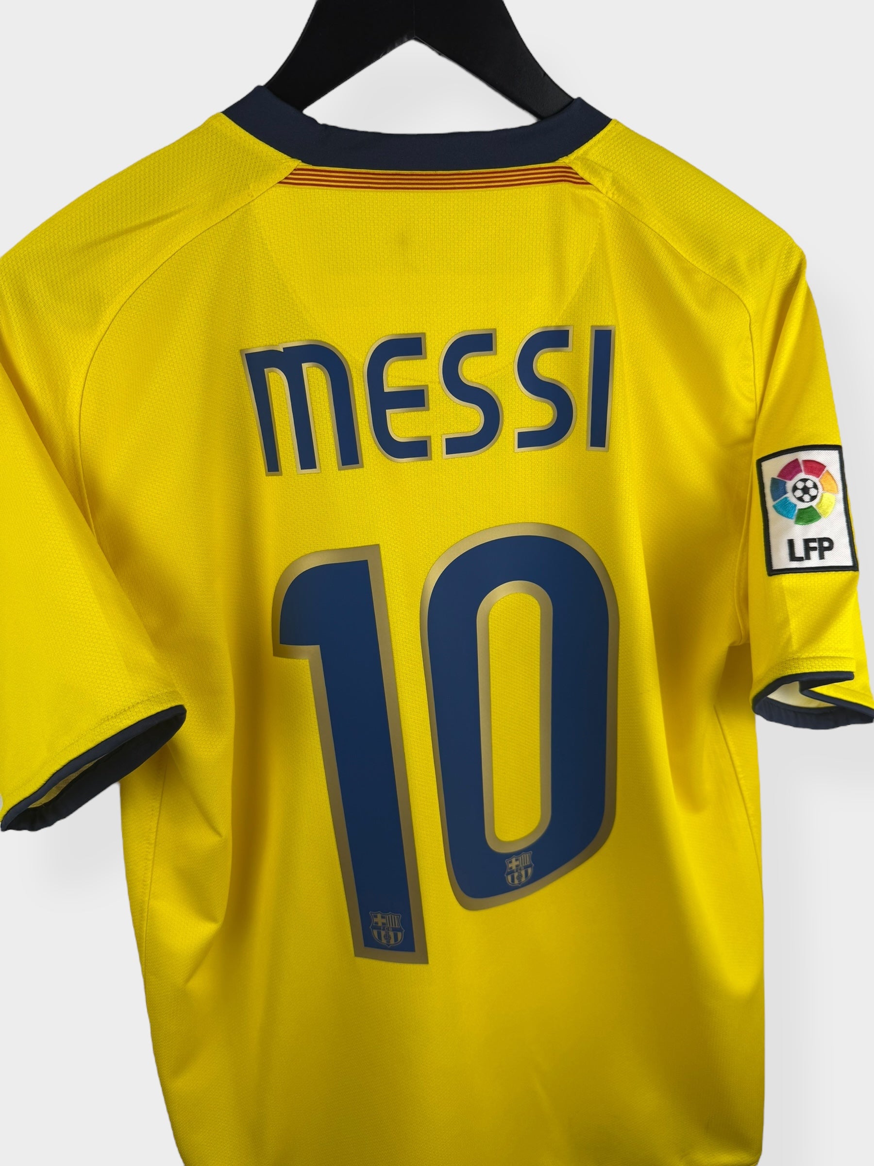 2008-10 BARCELONA AWAY SHIRT MESSI #10 S - Authentic Football Club