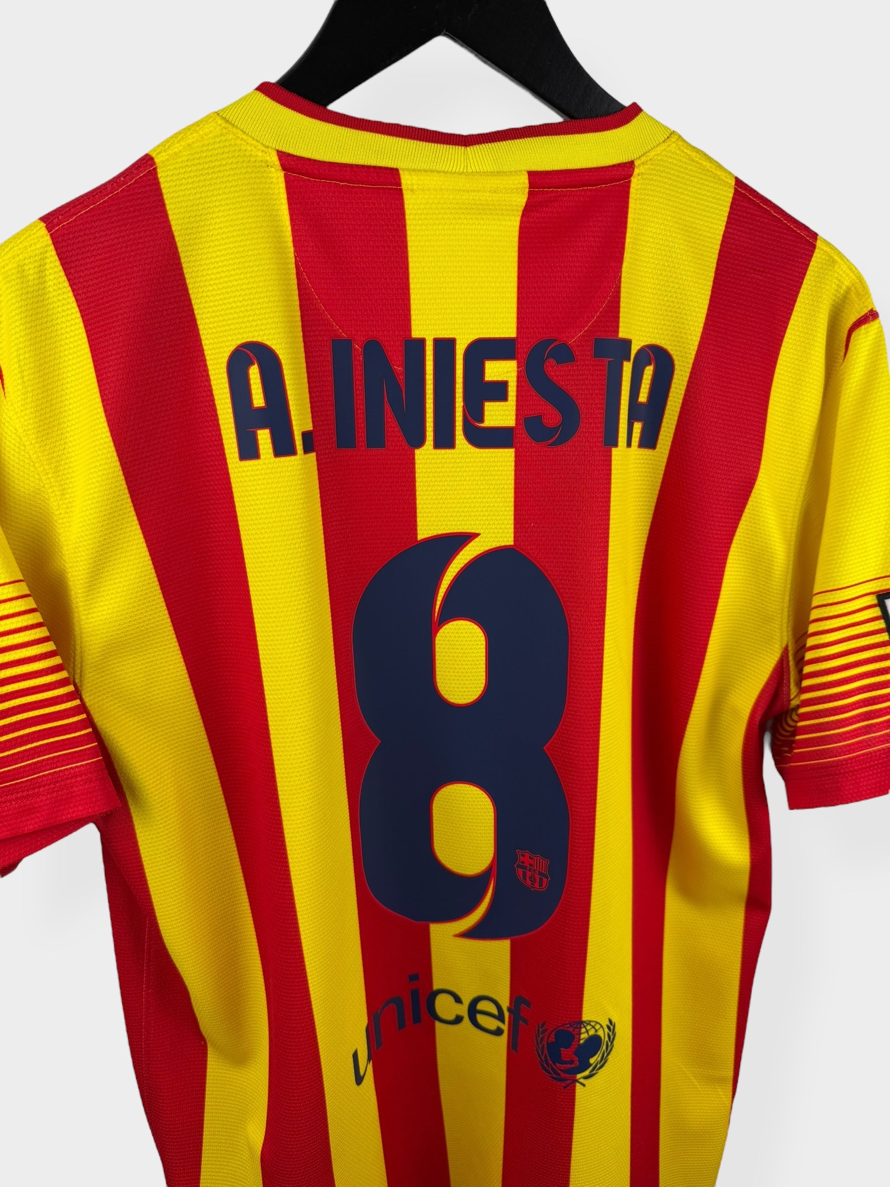 2013-14 BARCELONA AWAY SHIRT INIESTA #8 M - Authentic Football Club