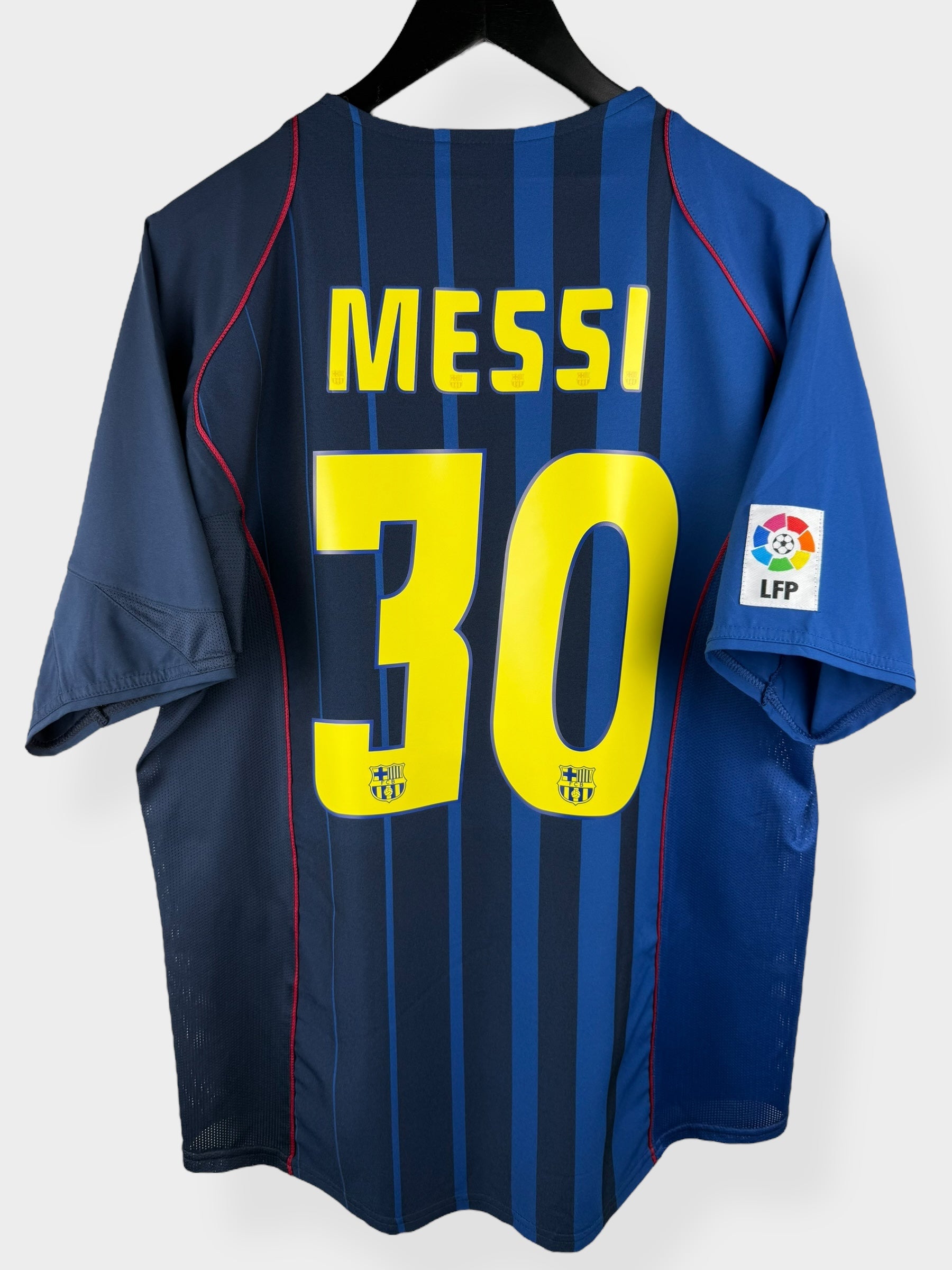 2004-05 BARCELONA AWAY SHIRT MESSI #30 L