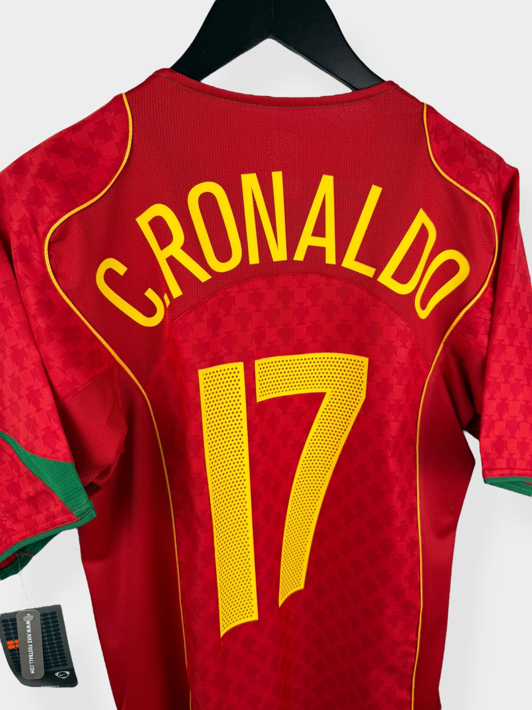 2004-06 PORTUGAL HOME SHIRT RONALDO #17 S - Authentic Football Club