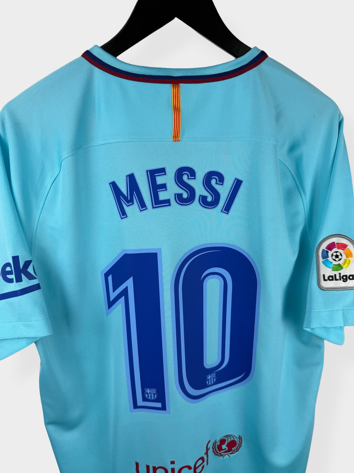 2017-18 BARCELONA AWAY SHIRT MESSI #10 L