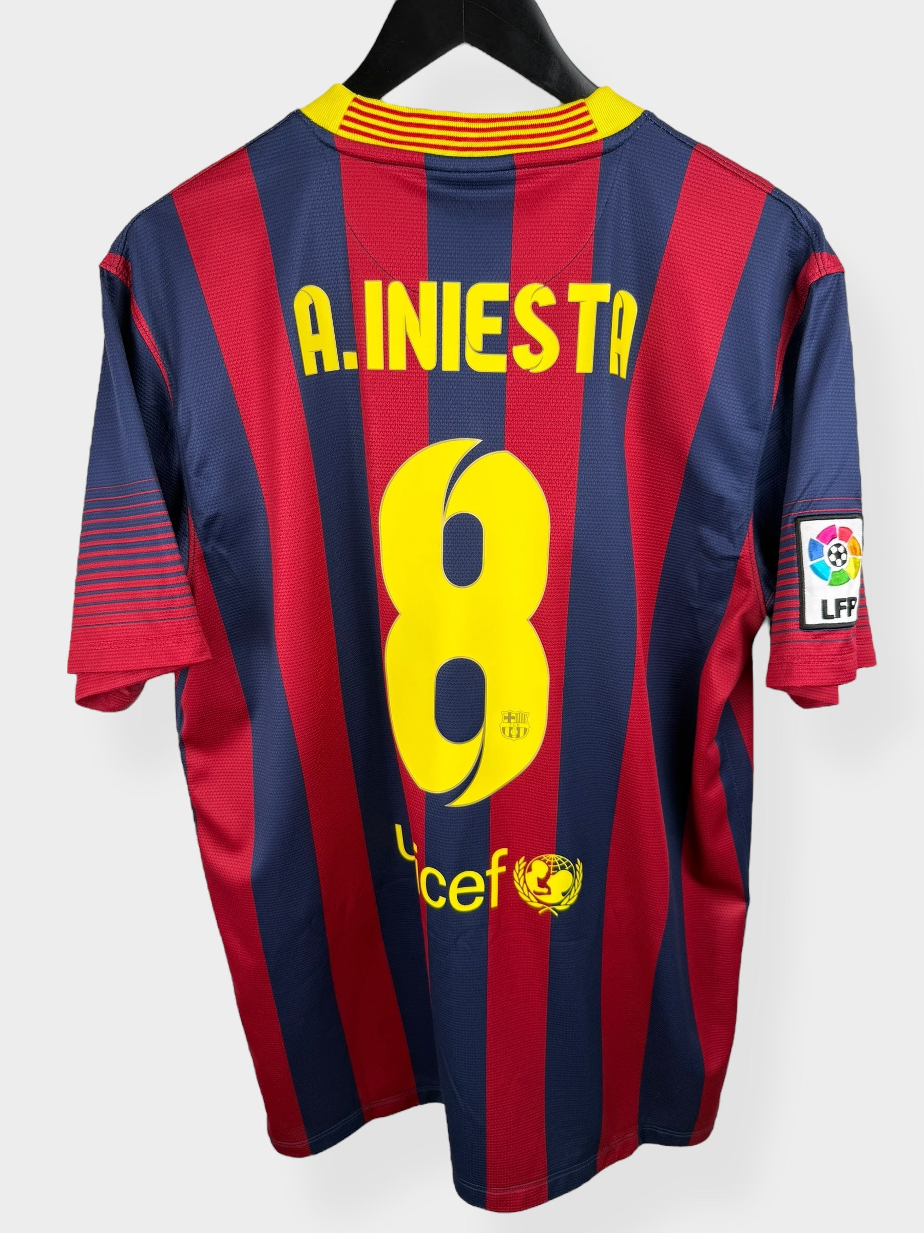 2013-14 BARCELONA HOME SHIRT INIESTA #8 L - Authentic Football Club