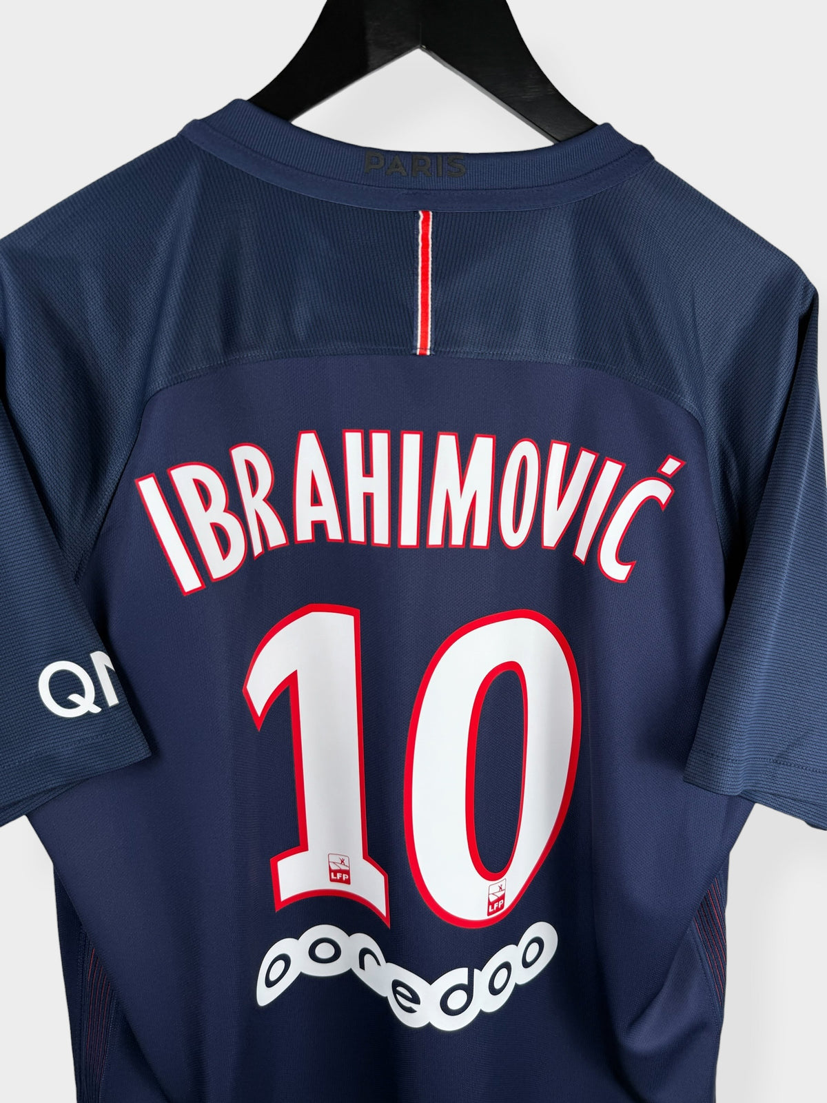 2016-17 PARIS SAINT-GERMAIN HOME SHIRT IBRAHIMOVIC #10 L