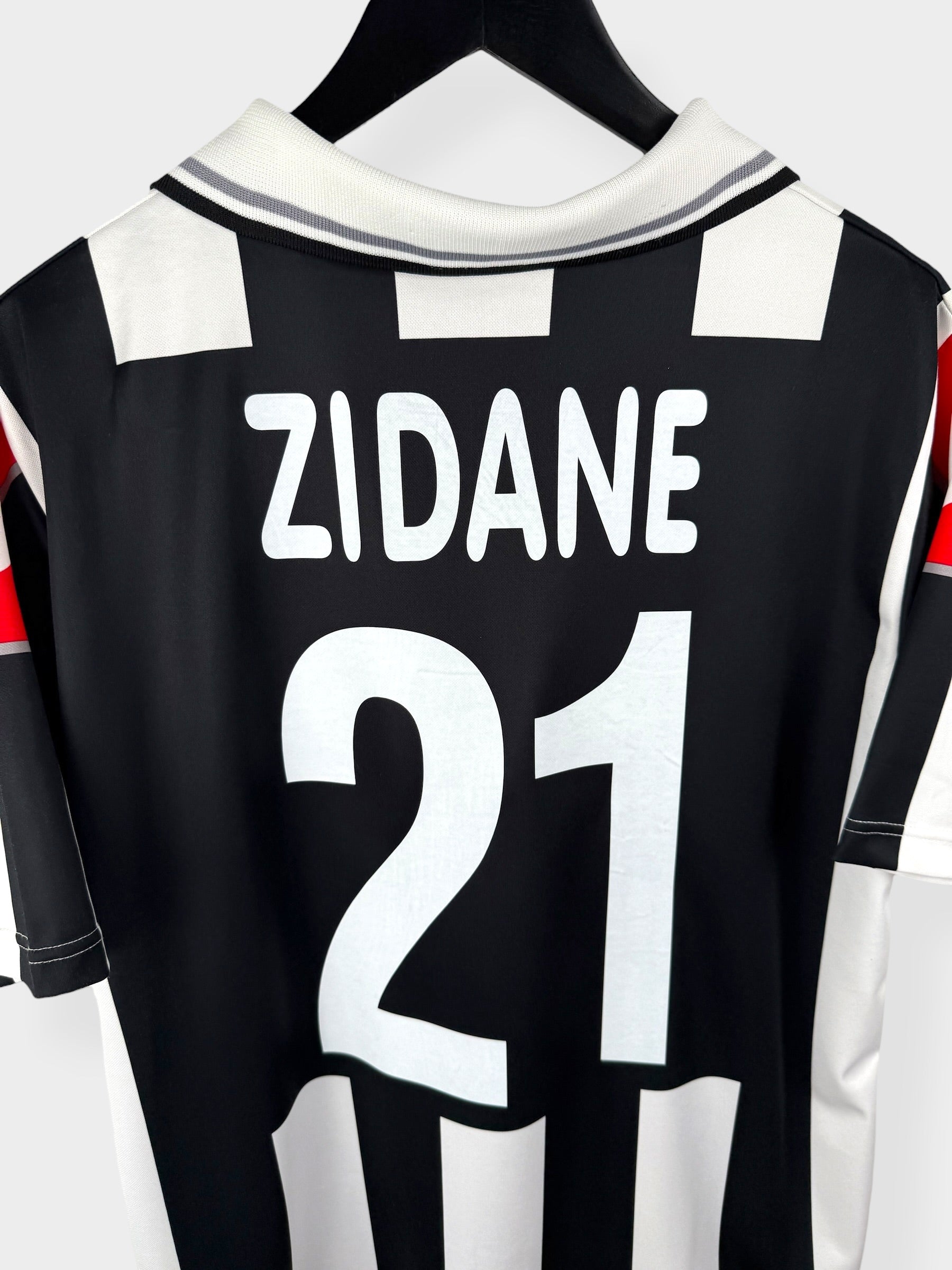 2000-01 JUVENTUS HEIMTRIKOT ZIDANE #21 M