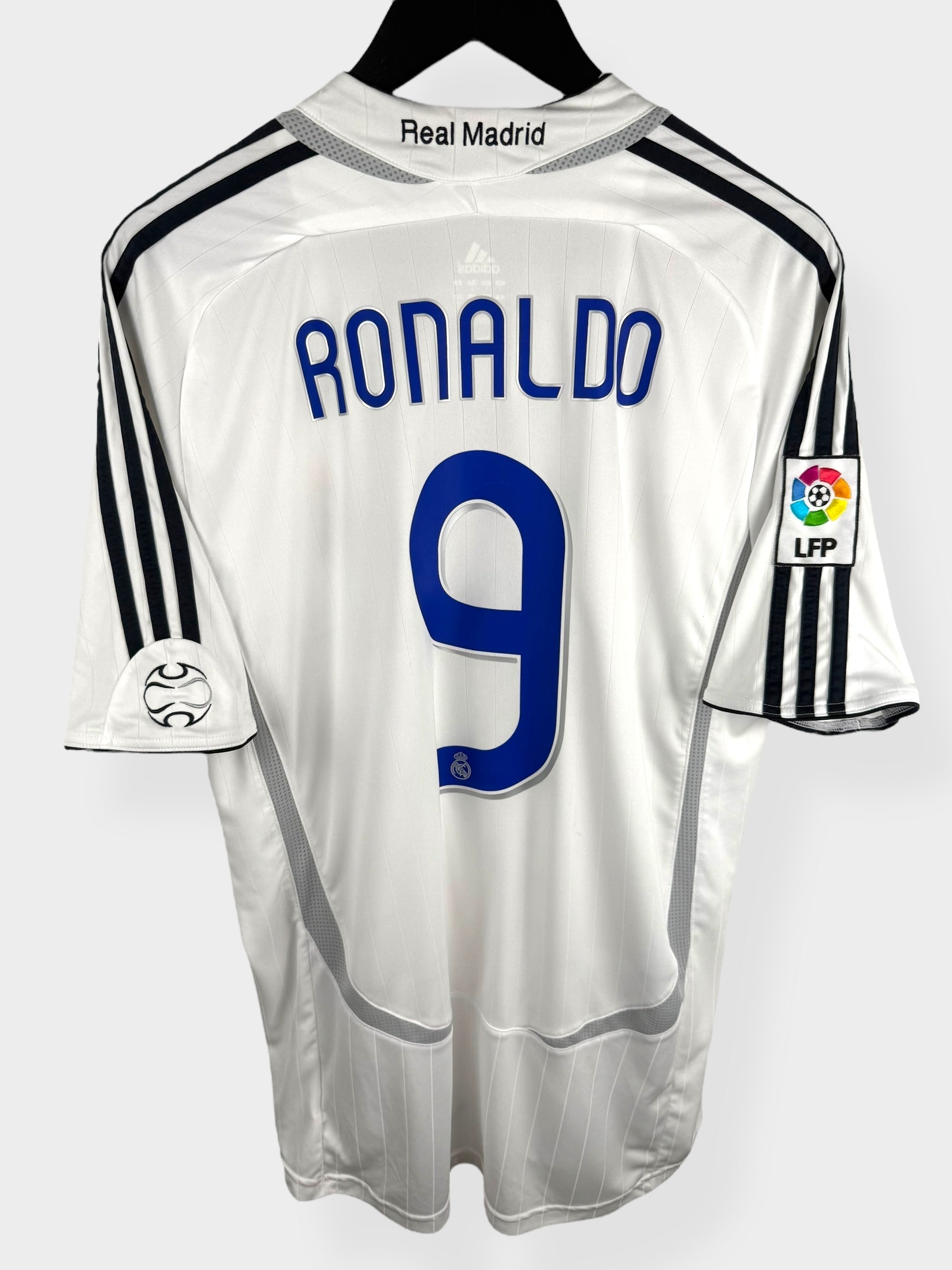 2006-07 REAL MADRID HOME SHIRT RONALDO #9 L - Authentic Football Club