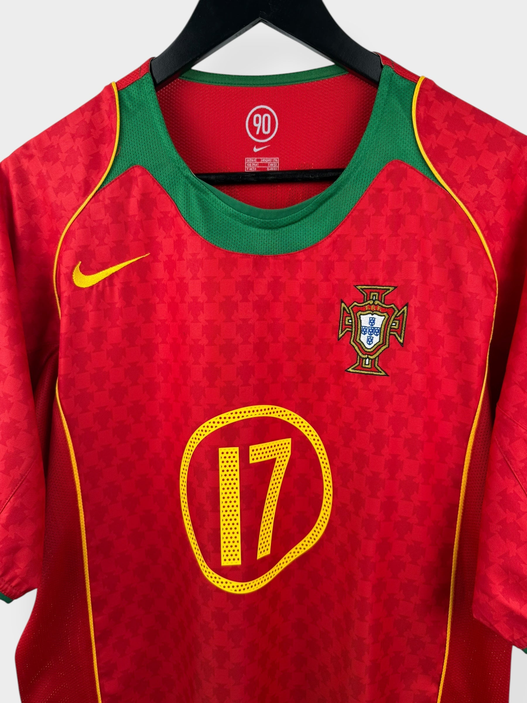 2004-06 PORTUGAL THUISSHIRT RONALDO #17 M