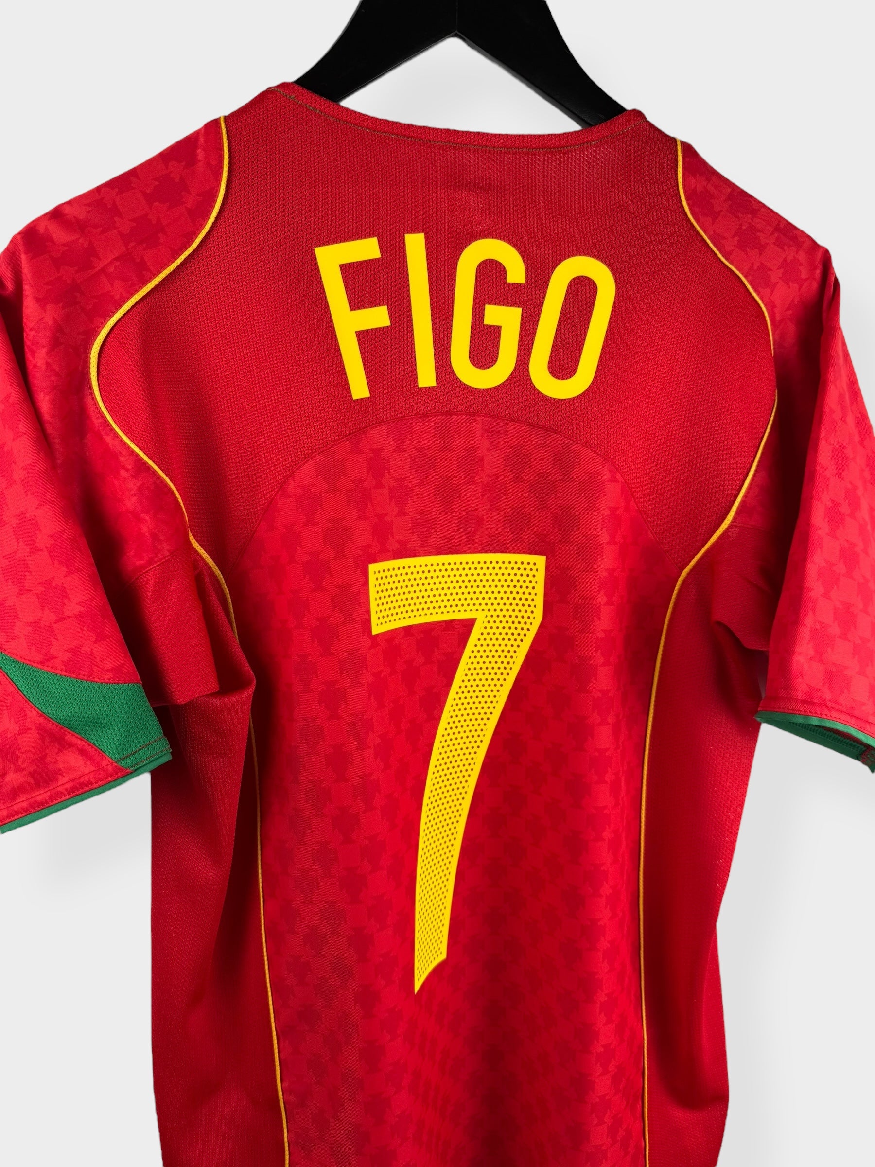 2004-06 PORTUGAL HOME SHIRT FIGO #7 S