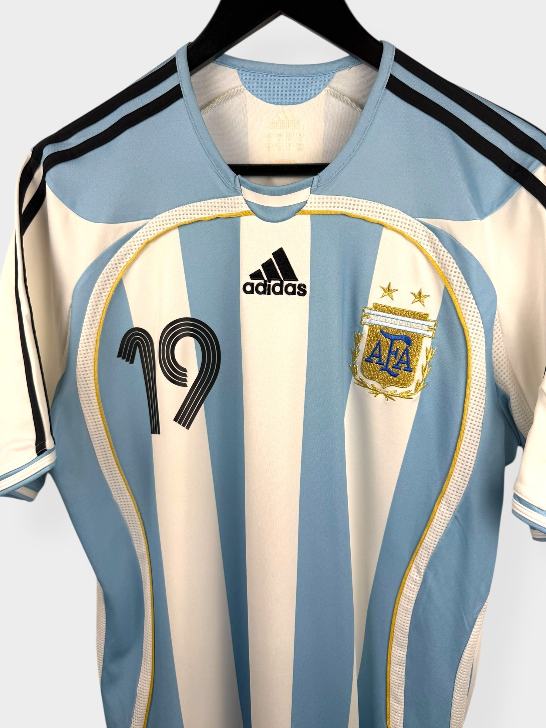 2006-07 ARGENTINA HOME SHIRT MESSI #19 L