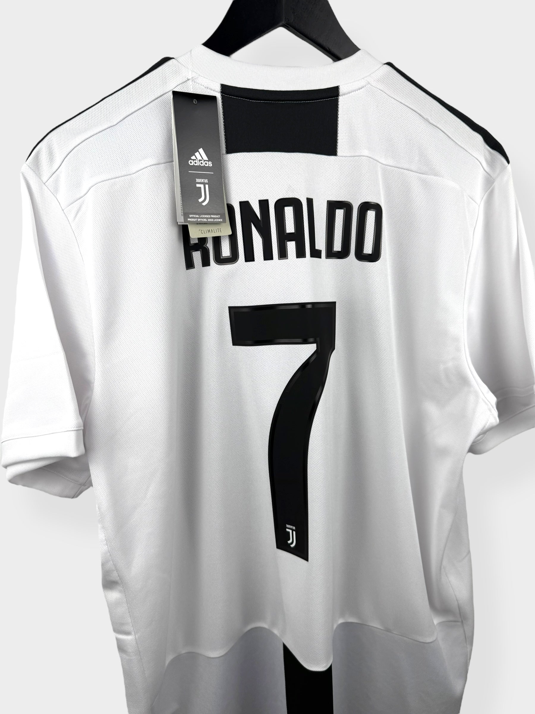 2018-19 JUVENTUS HOME SHIRT RONALDO #7 XL