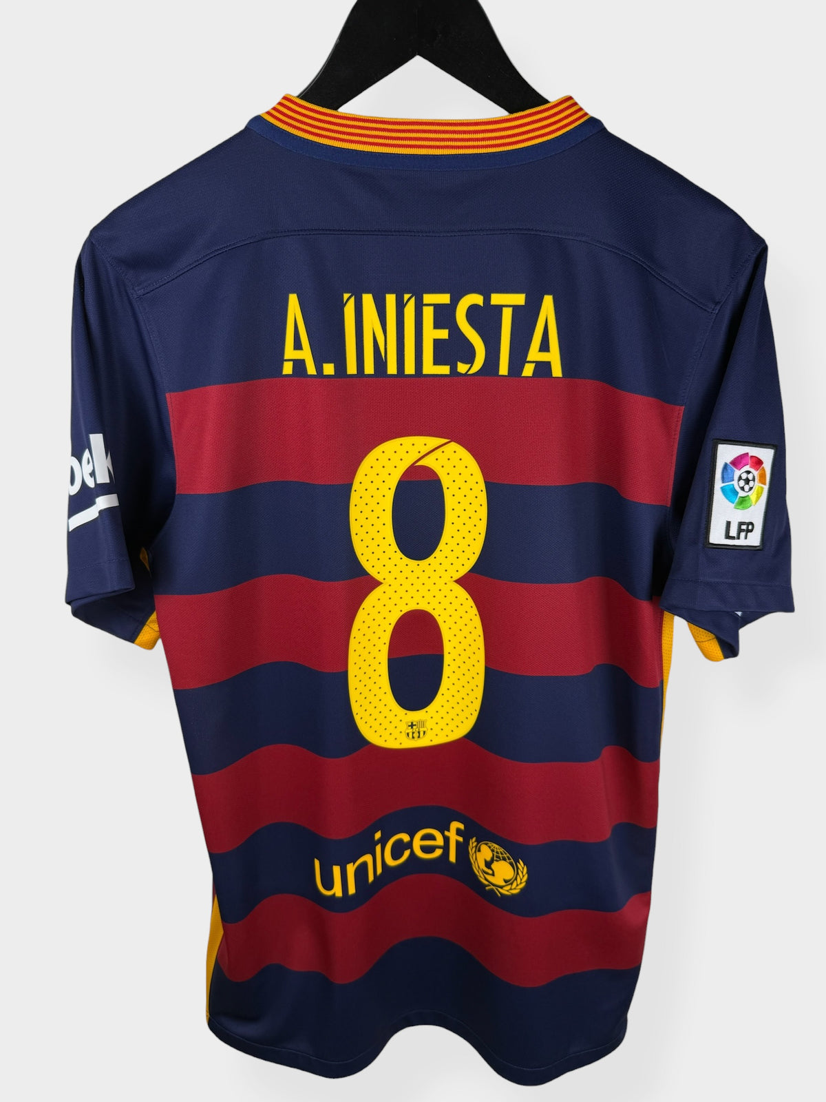 2015-16 MAILLOT DOMICILE BARCELONA INIESTA #8 S