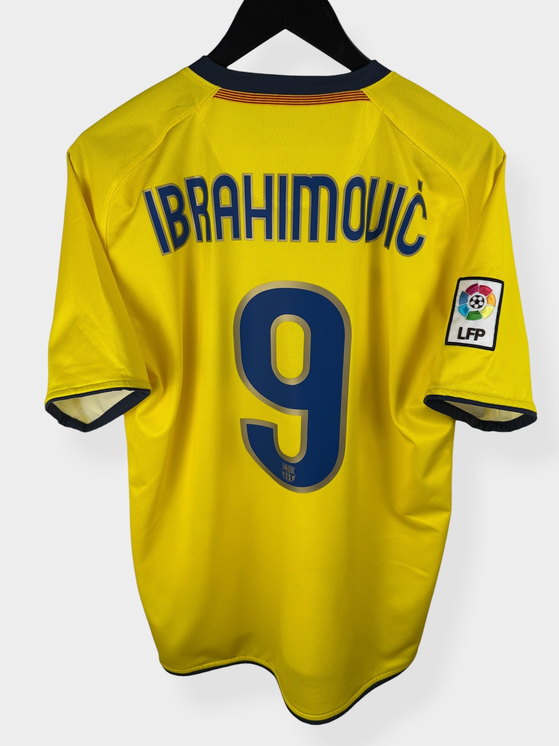 2008-10 BARCELONA AWAY SHIRT IBRAHIMOVIC #9 M
