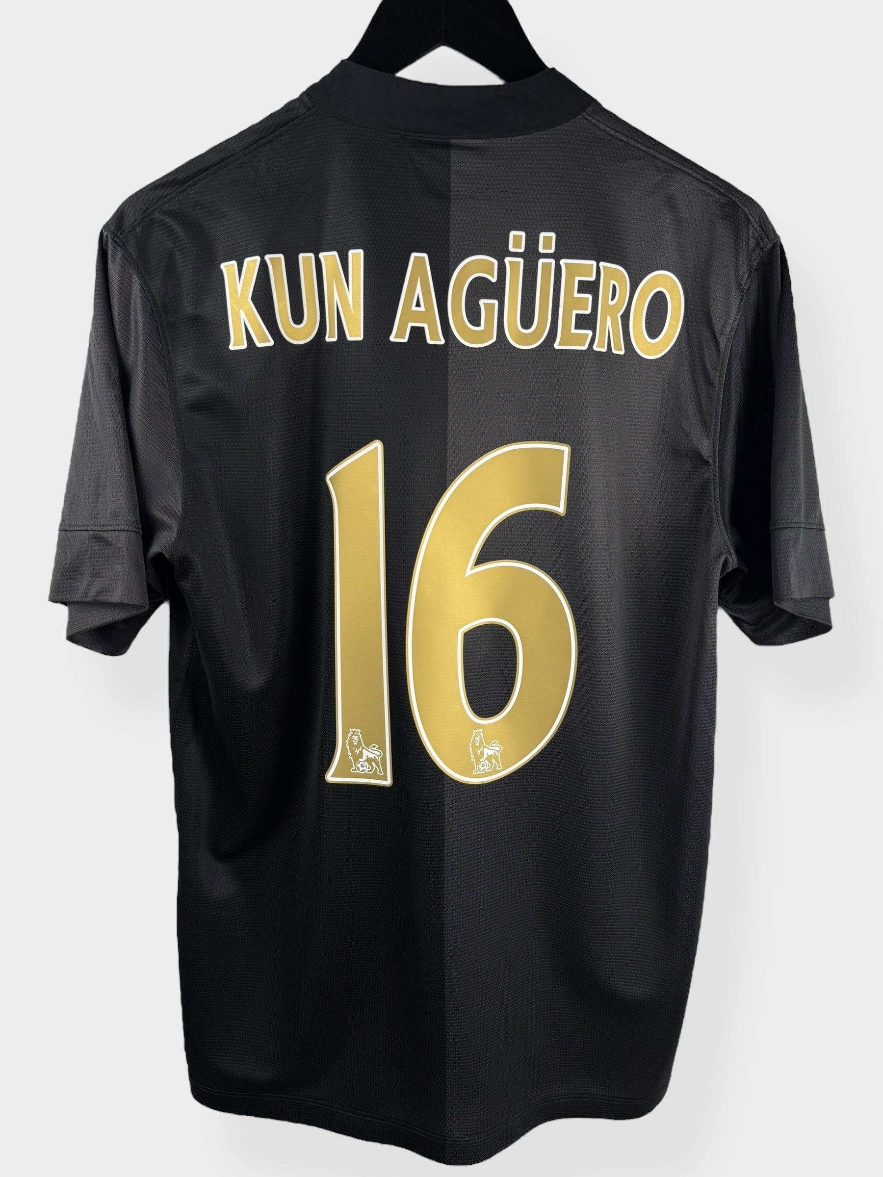 2013-14 MANCHESTER CITY UITSHIRT KUN AGUERO #16 M